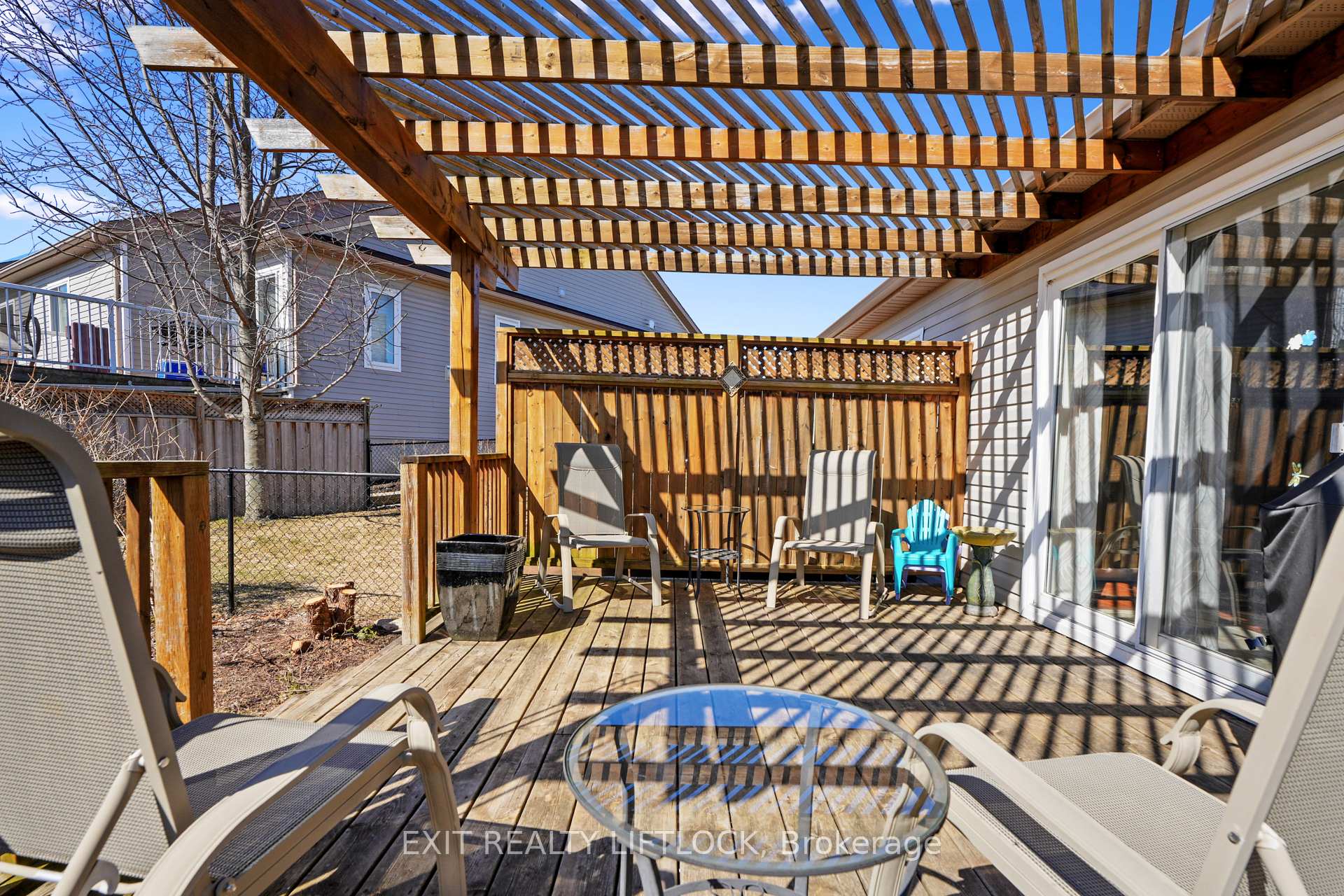 Photo 24 of 561 Garbutt Terrace, Peterborough, Northcrest Ward 5 — HOMEH
