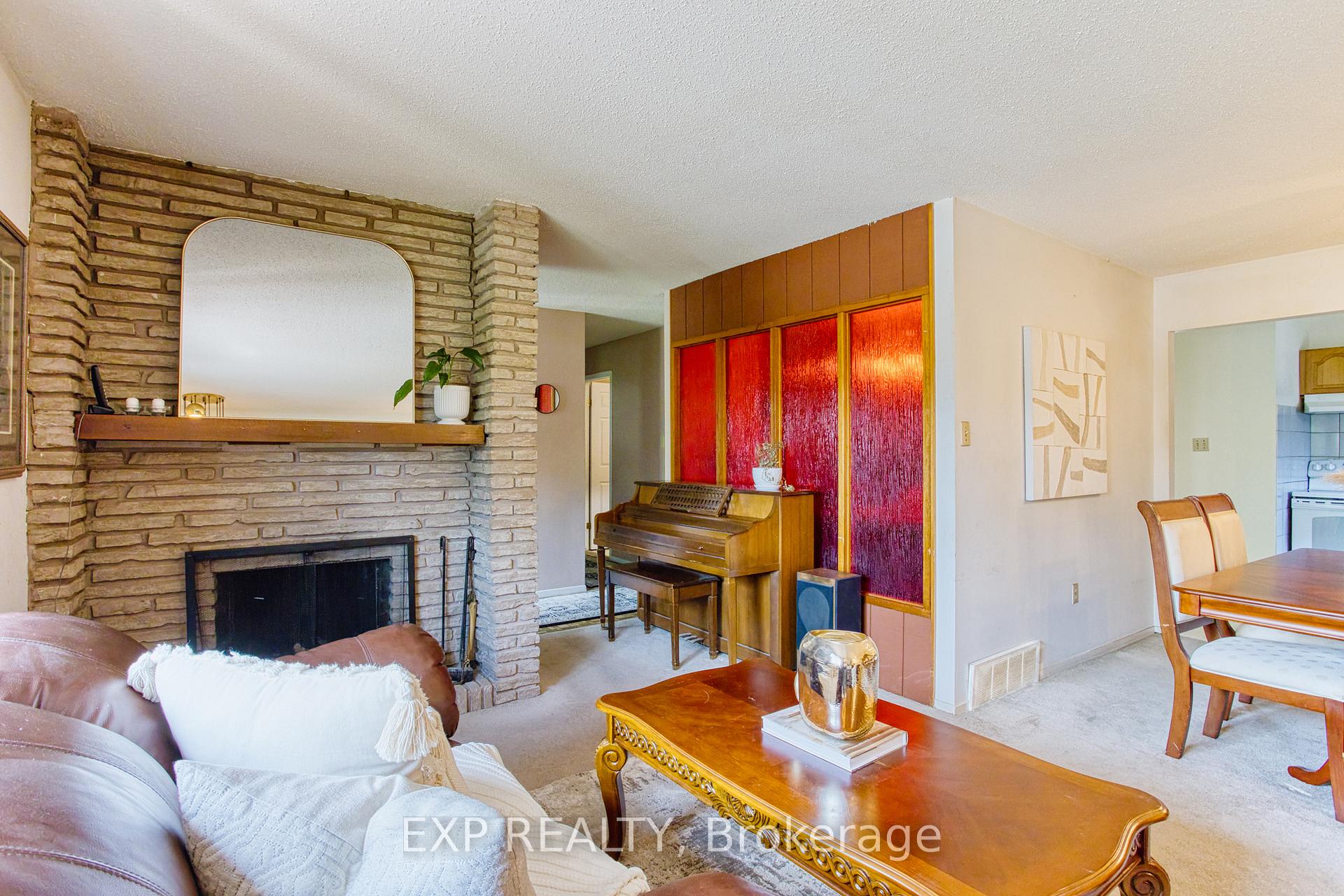 Photo 9 of 4 Cedar Glen, Grimsby, Grimsby West — HOMEH