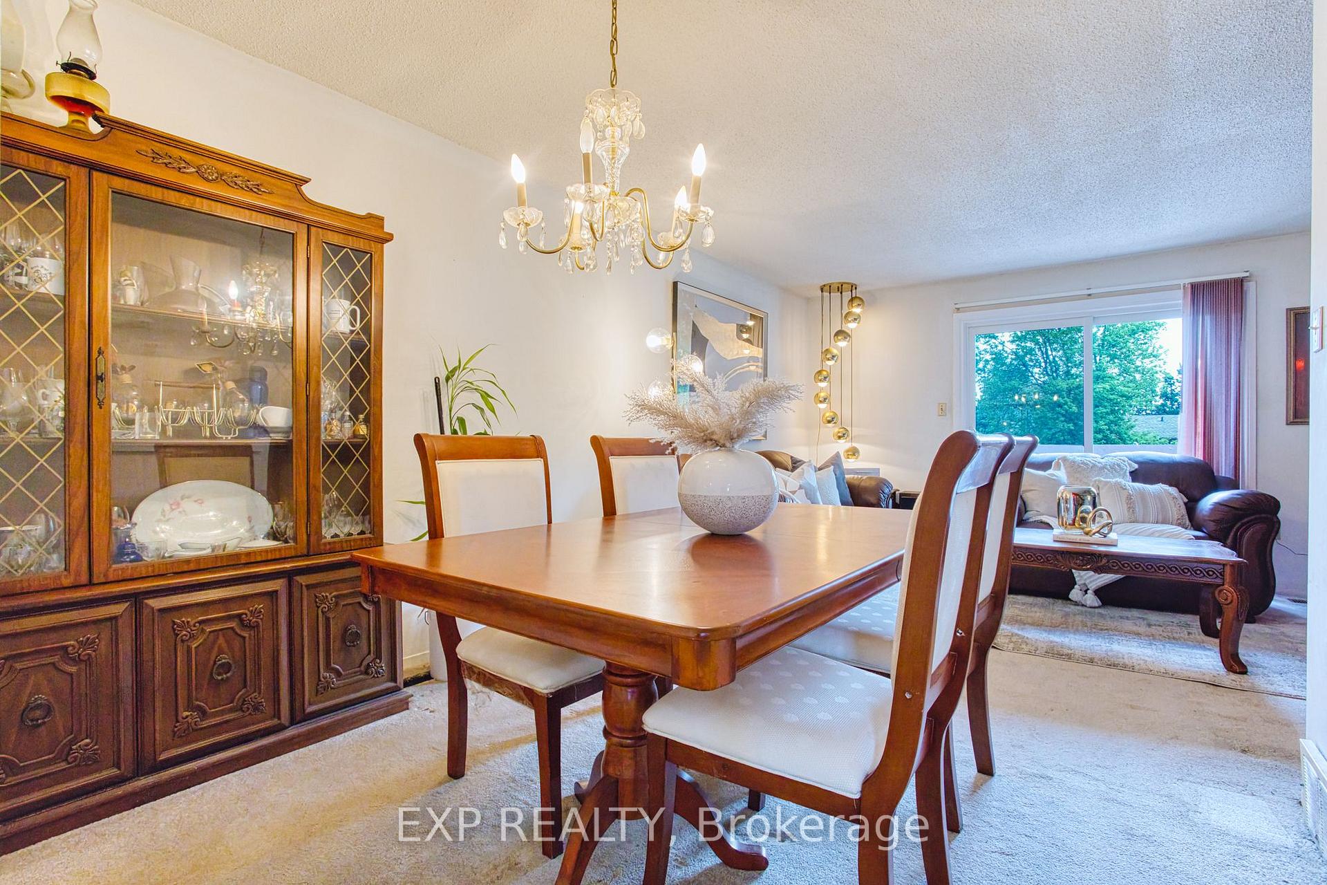 Photo 12 of 4 Cedar Glen, Grimsby, Grimsby West — HOMEH