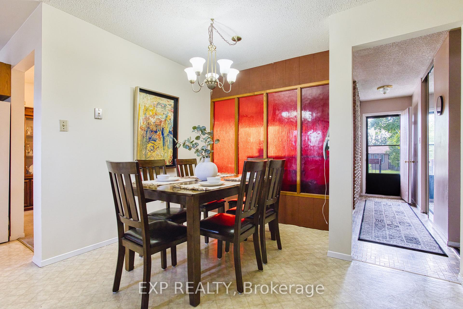 Photo 16 of 4 Cedar Glen, Grimsby, Grimsby West — HOMEH