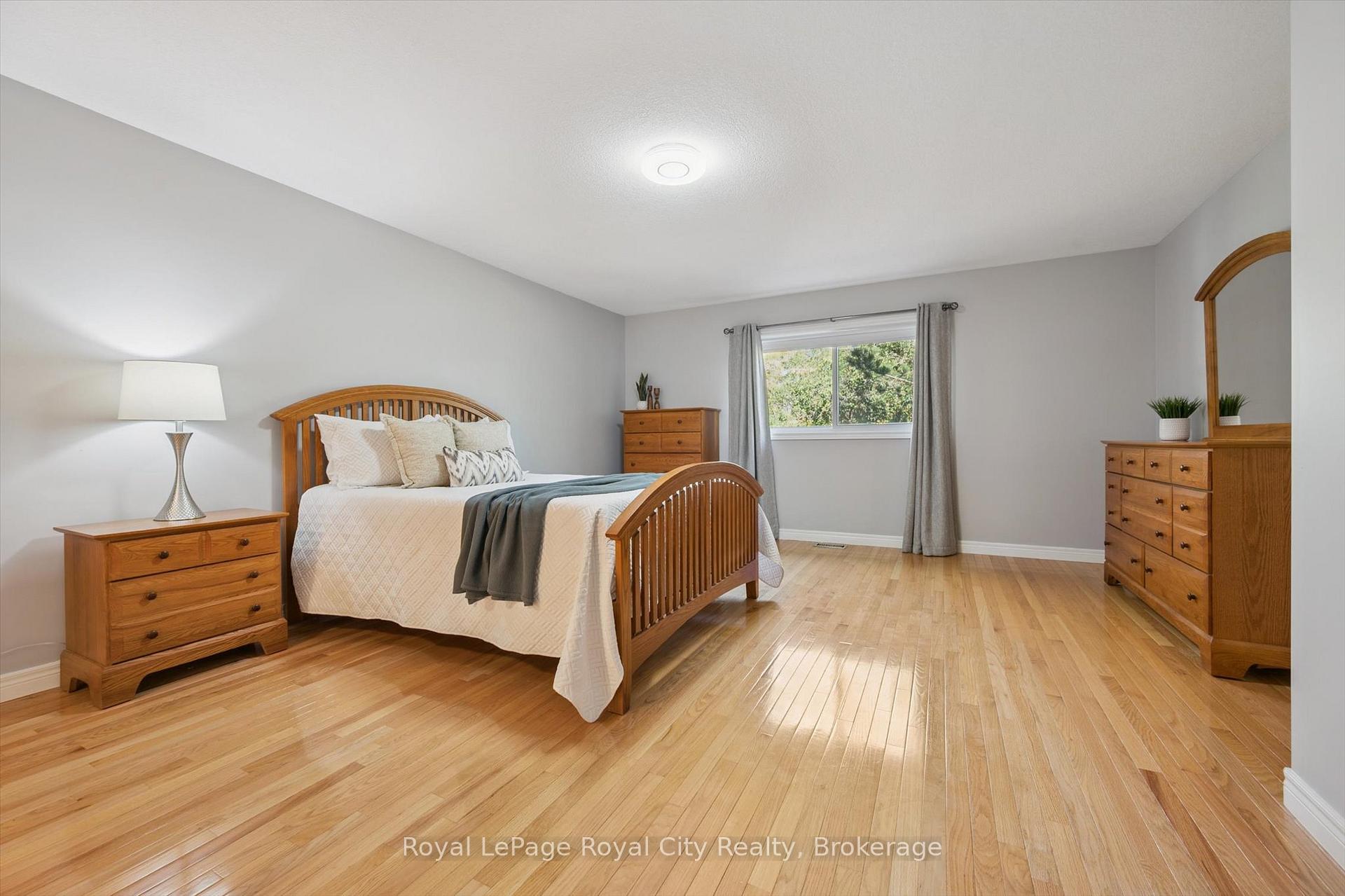 Photo 22 of 99 Schroder Crescent, Guelph, Grange Road — HOMEH
