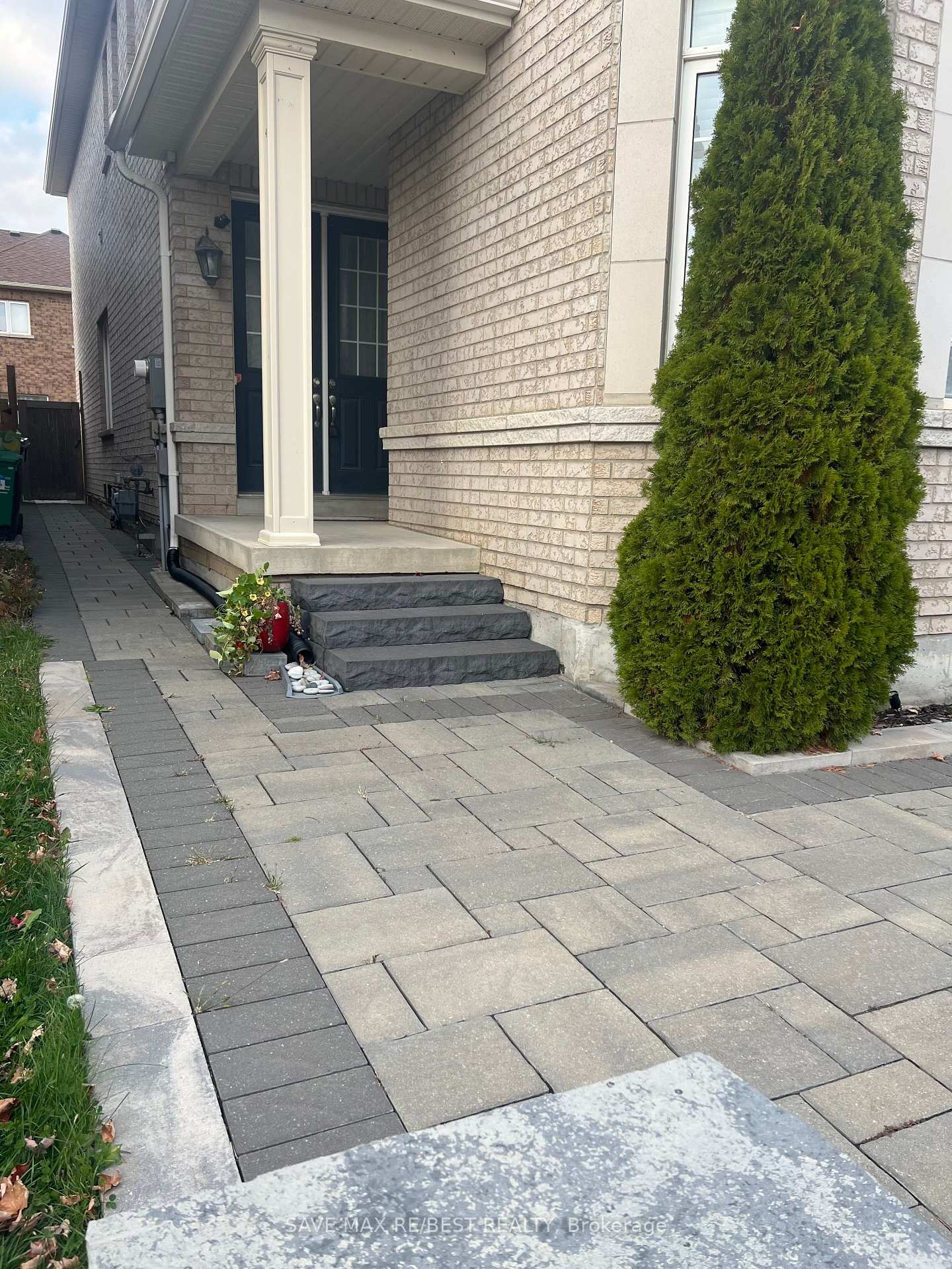 Photo 3 of Unit Basement, 8 Yardmaster Drive, Brampton, Northwest Brampton — HOMEH