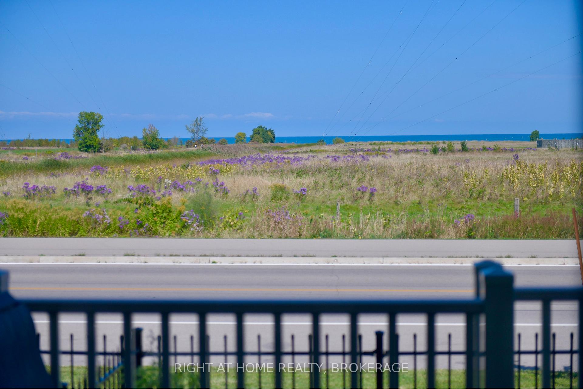 Photo 2 of Unit 18, 8 Lakelawn Road, Grimsby, Grimsby Beach — HOMEH