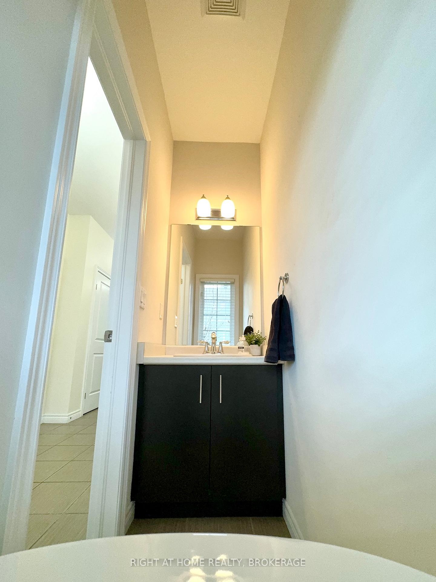 Photo 12 of Unit 18, 8 Lakelawn Road, Grimsby, Grimsby Beach — HOMEH