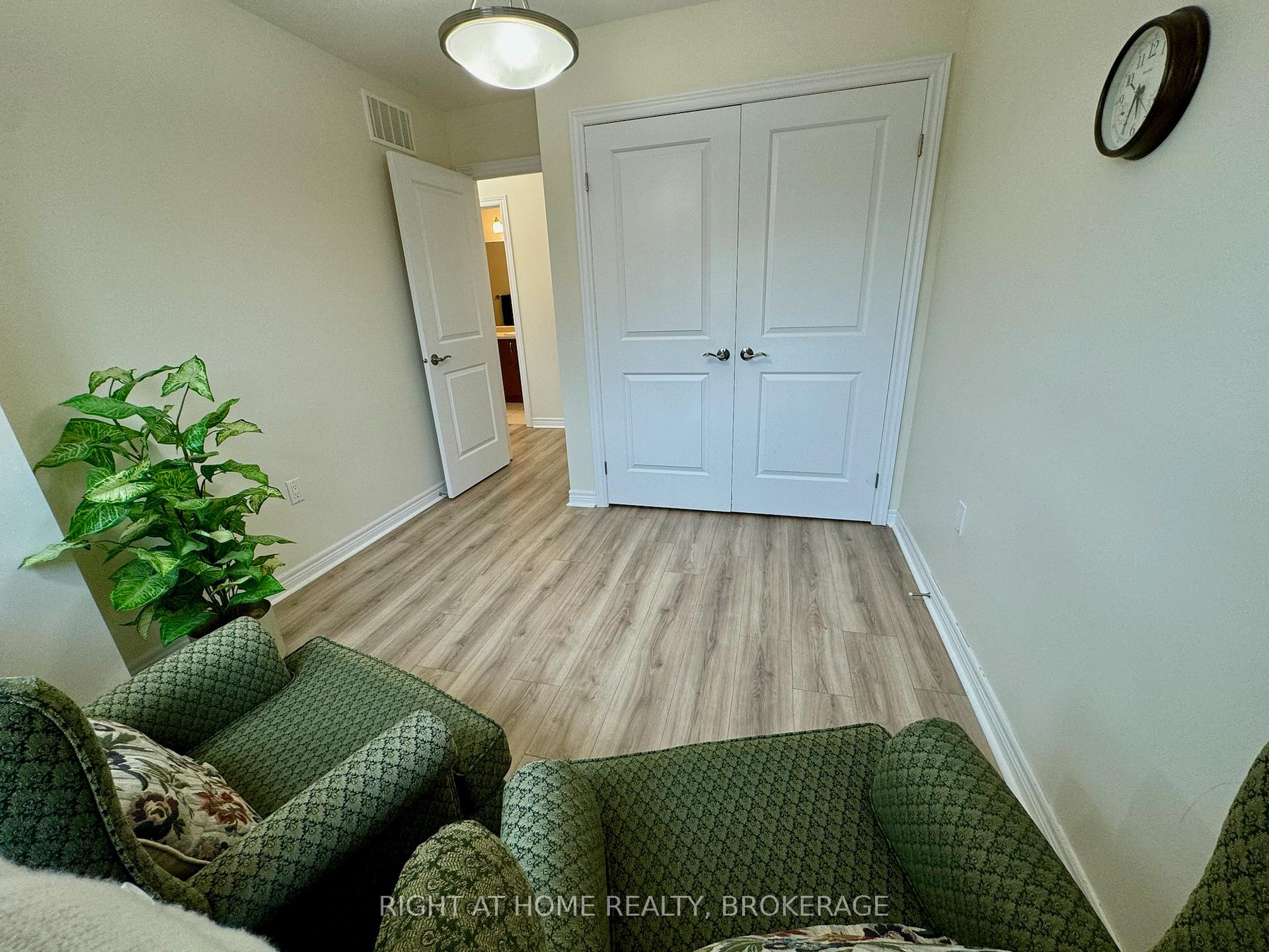 Photo 26 of Unit 18, 8 Lakelawn Road, Grimsby, Grimsby Beach — HOMEH