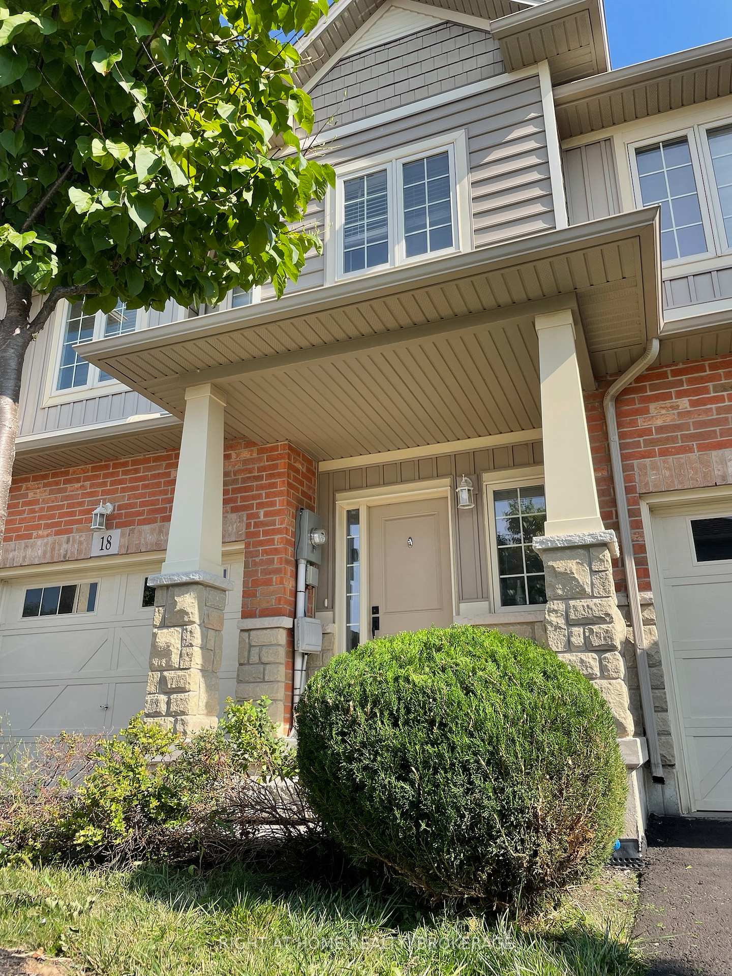 Photo 32 of Unit 18, 8 Lakelawn Road, Grimsby, Grimsby Beach — HOMEH