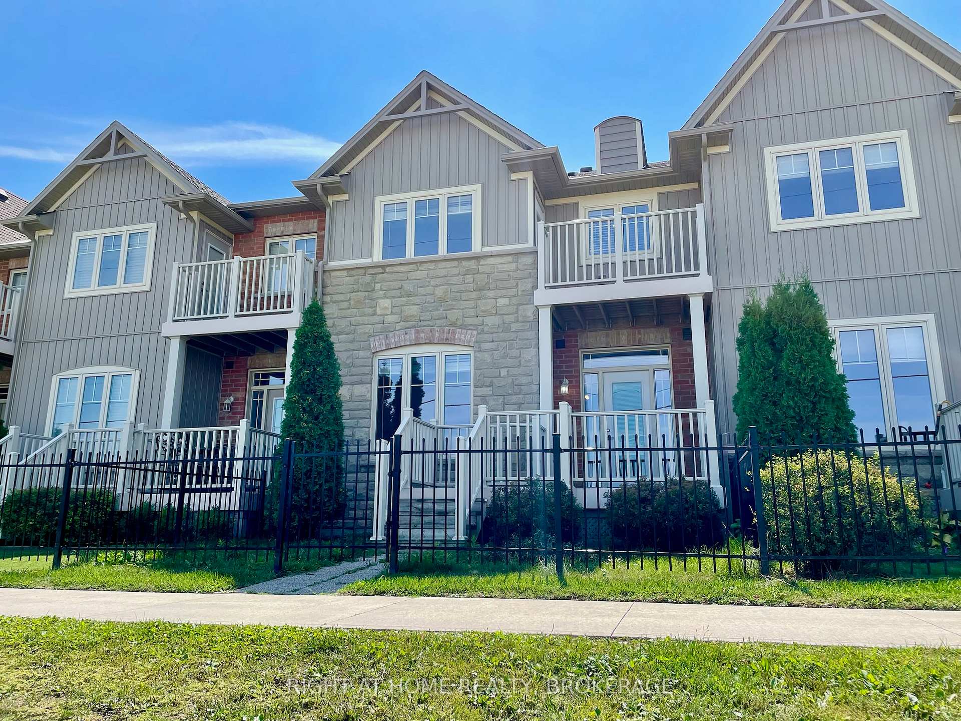Photo 34 of Unit 18, 8 Lakelawn Road, Grimsby, Grimsby Beach — HOMEH