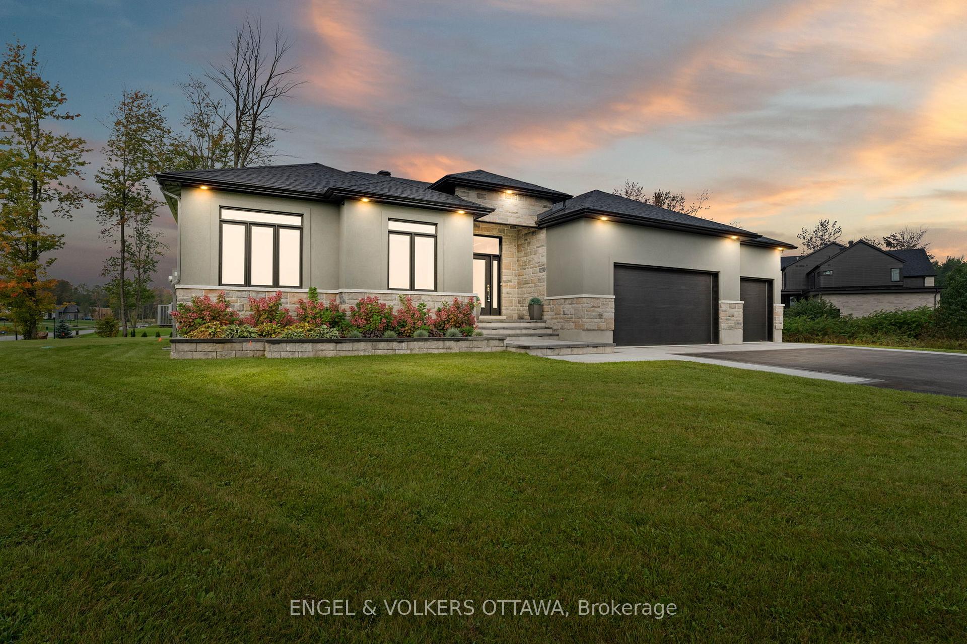 Photo 3 of 500 Shoreway Drive, Ottawa, Greely — HOMEH