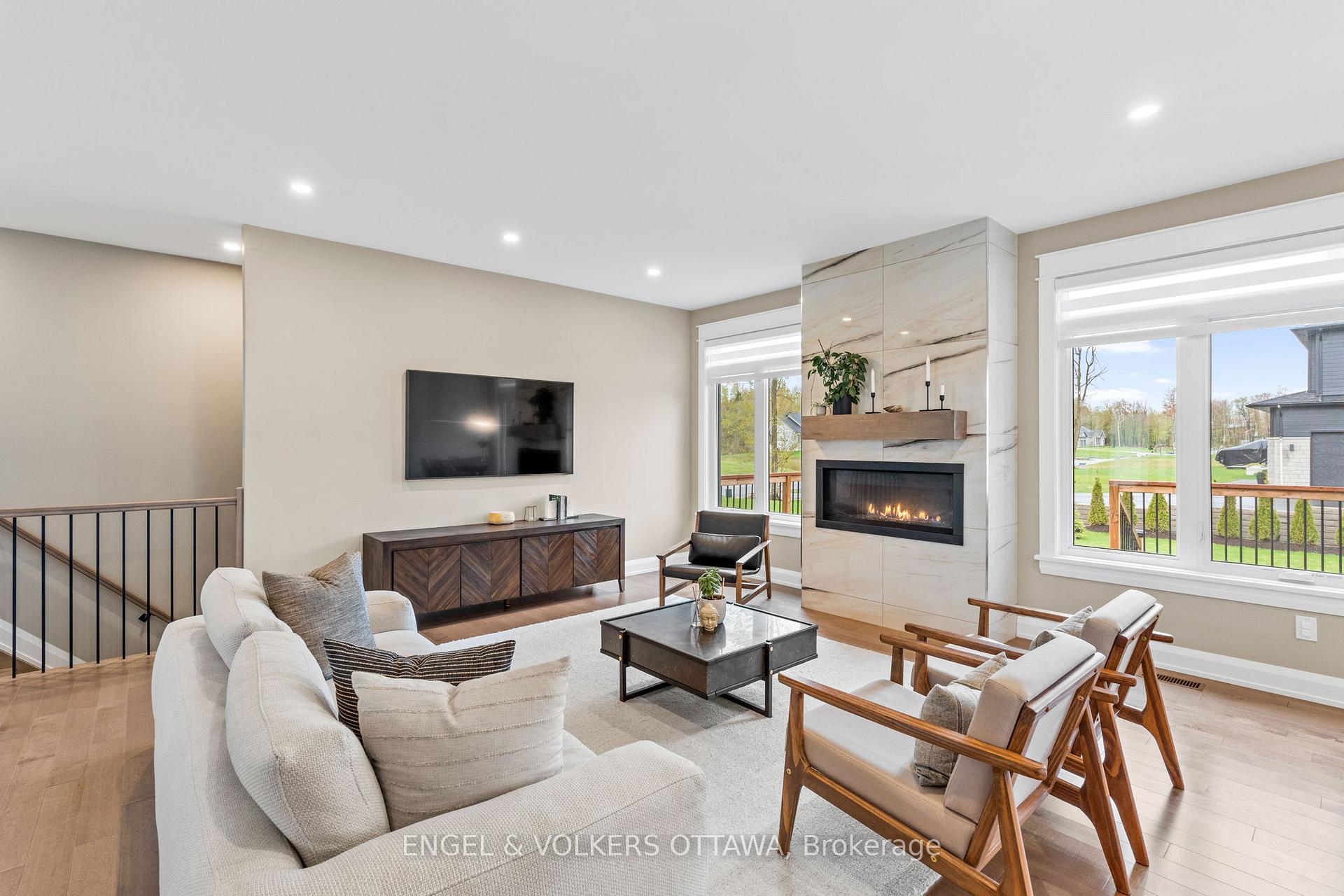 Photo 7 of 500 Shoreway Drive, Ottawa, Greely — HOMEH
