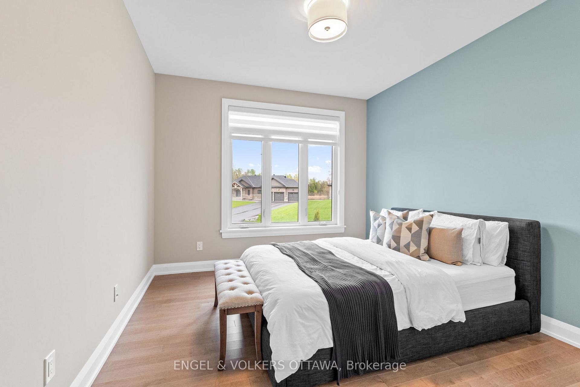Photo 17 of 500 Shoreway Drive, Ottawa, Greely — HOMEH
