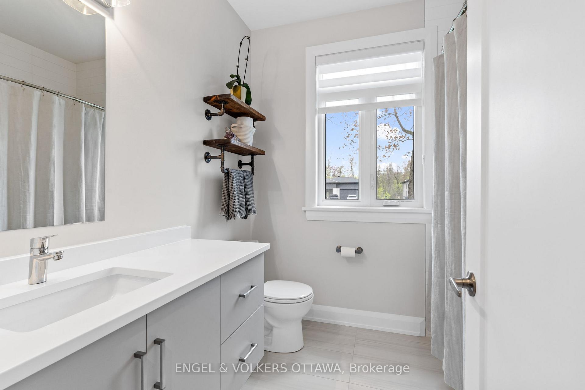 Photo 18 of 500 Shoreway Drive, Ottawa, Greely — HOMEH