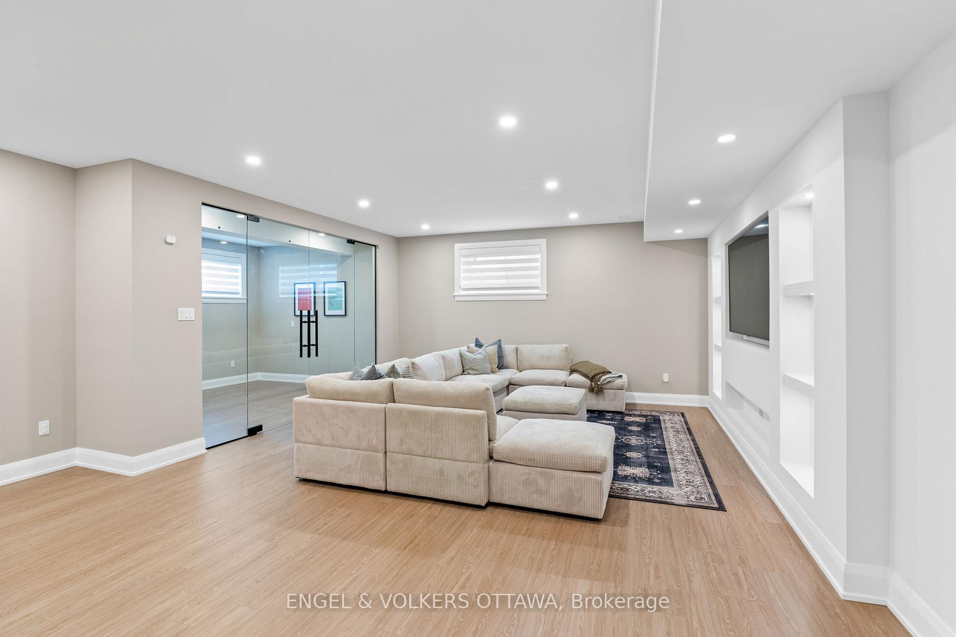 Photo 24 of 500 Shoreway Drive, Ottawa, Greely — HOMEH