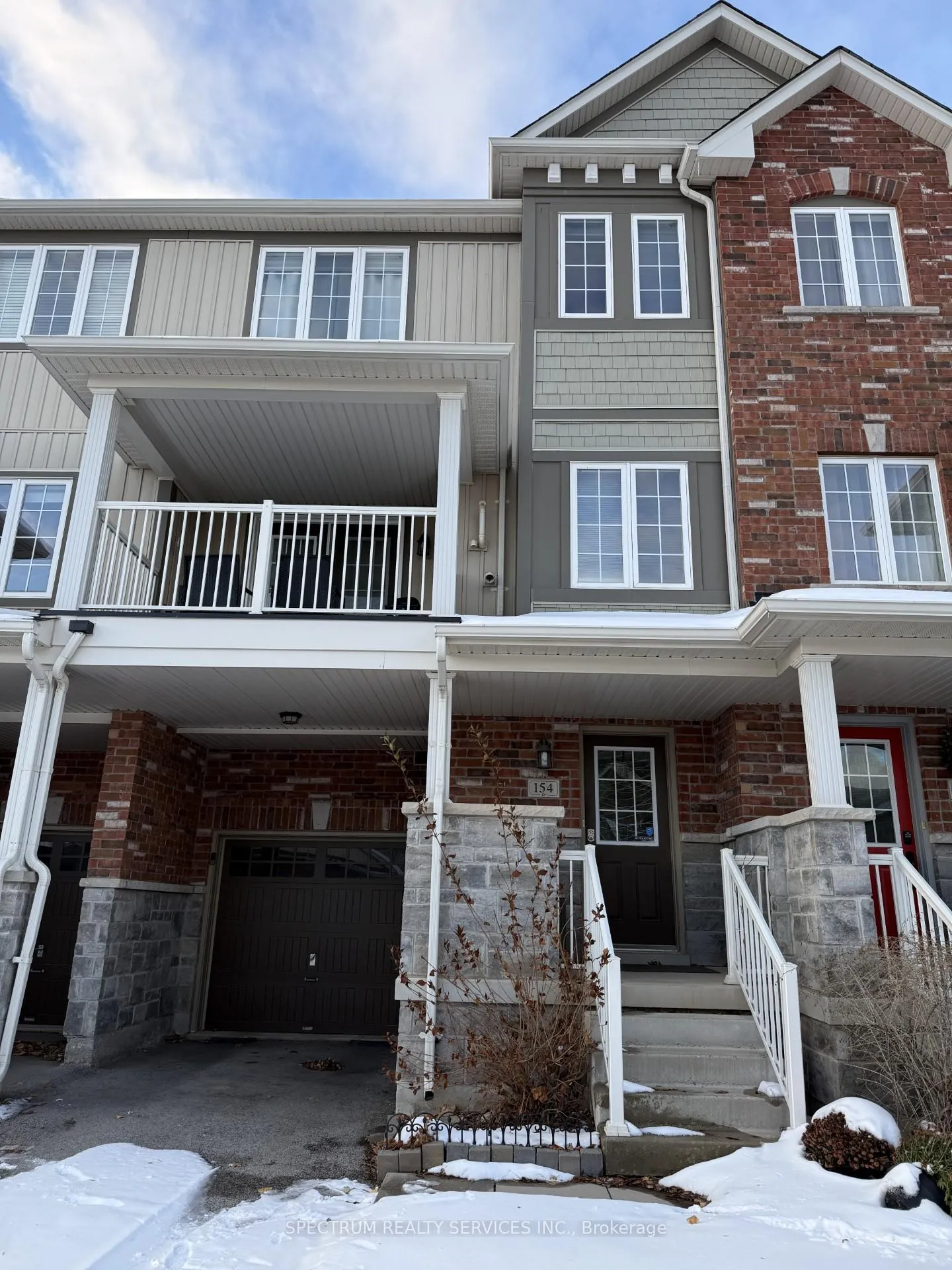 Photo 2 of 154 Truedell Circle, Hamilton, Waterdown — HOMEH