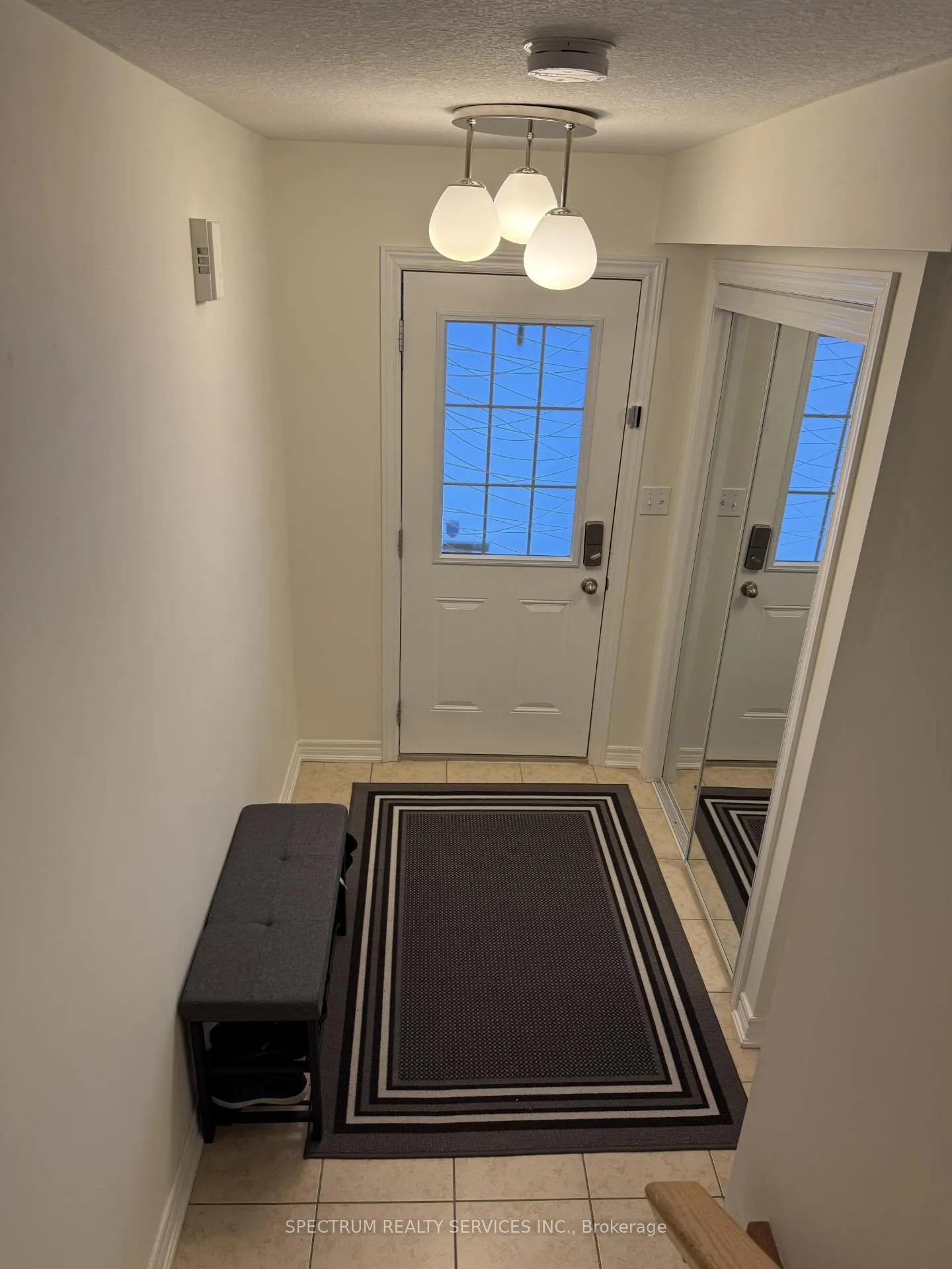 Photo 5 of 154 Truedell Circle, Hamilton, Waterdown — HOMEH