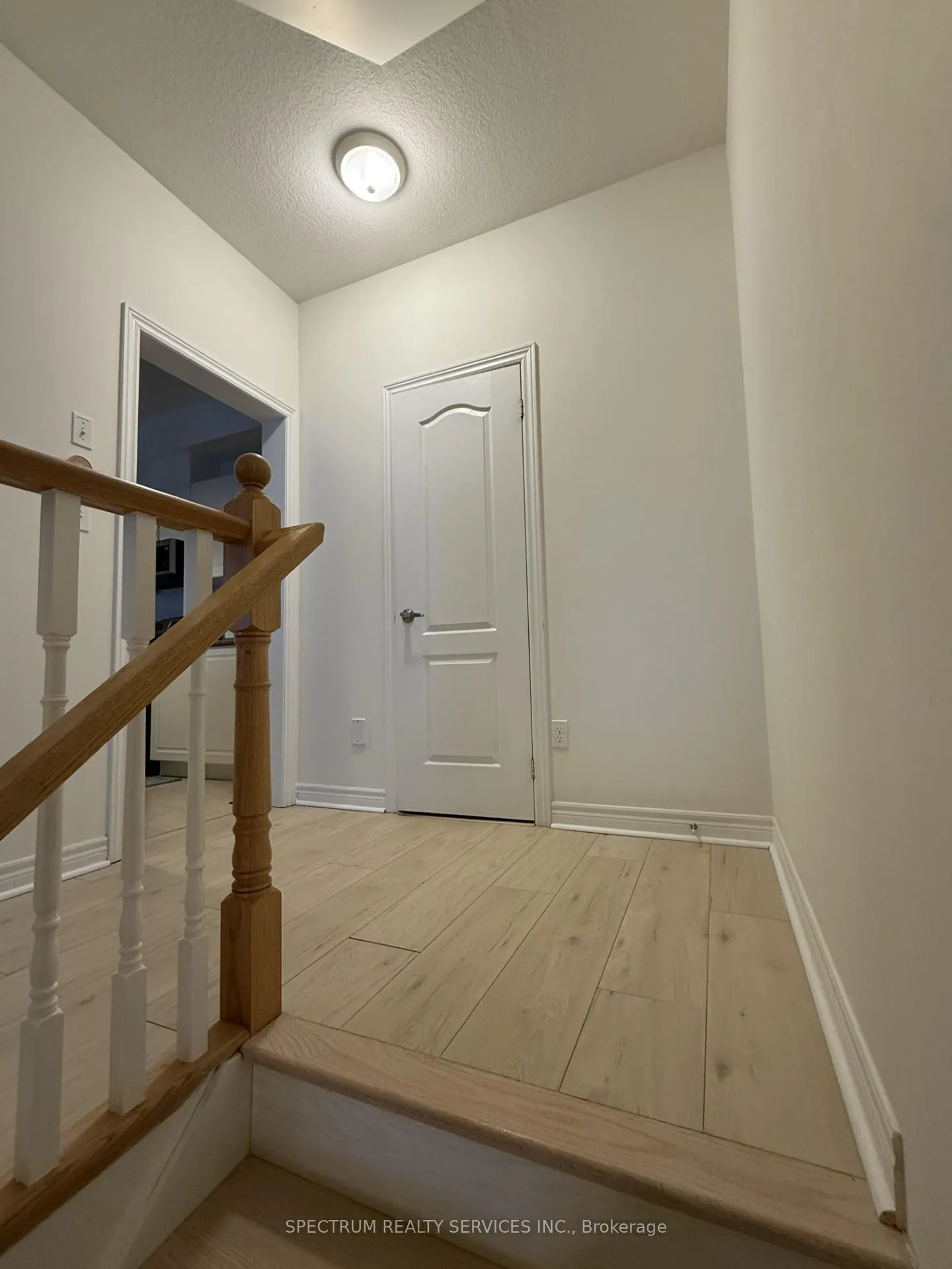 Photo 6 of 154 Truedell Circle, Hamilton, Waterdown — HOMEH