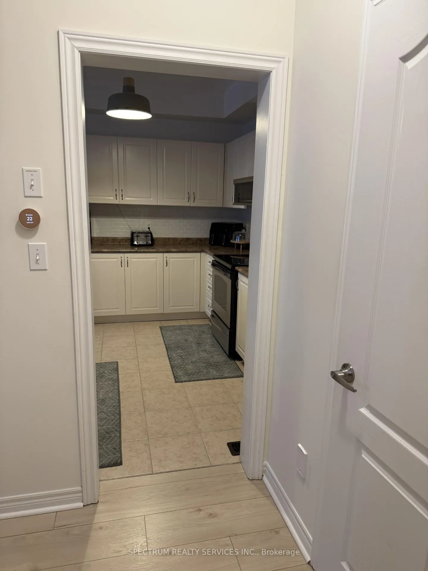 Photo 9 of 154 Truedell Circle, Hamilton, Waterdown — HOMEH