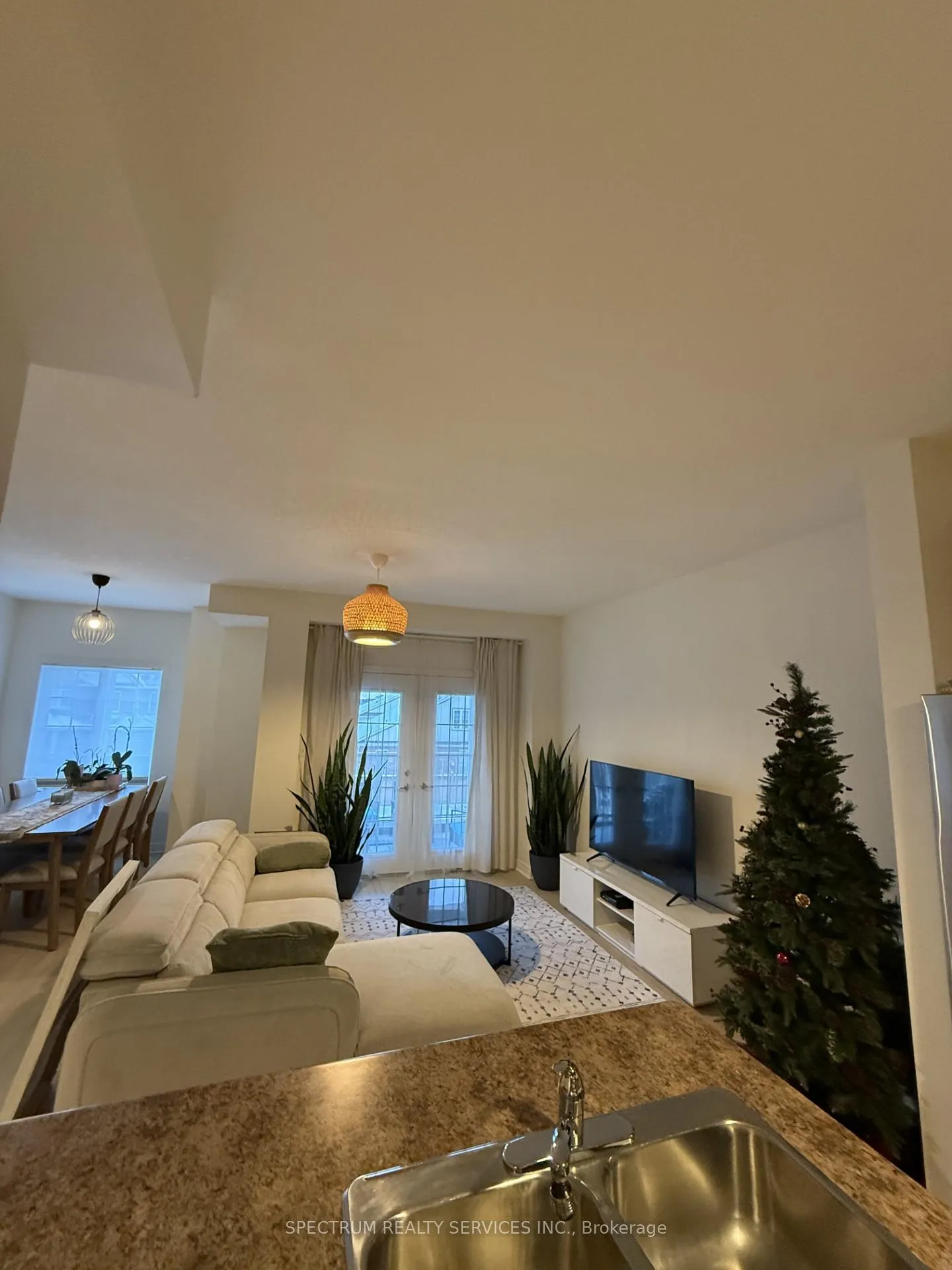 Photo 12 of 154 Truedell Circle, Hamilton, Waterdown — HOMEH