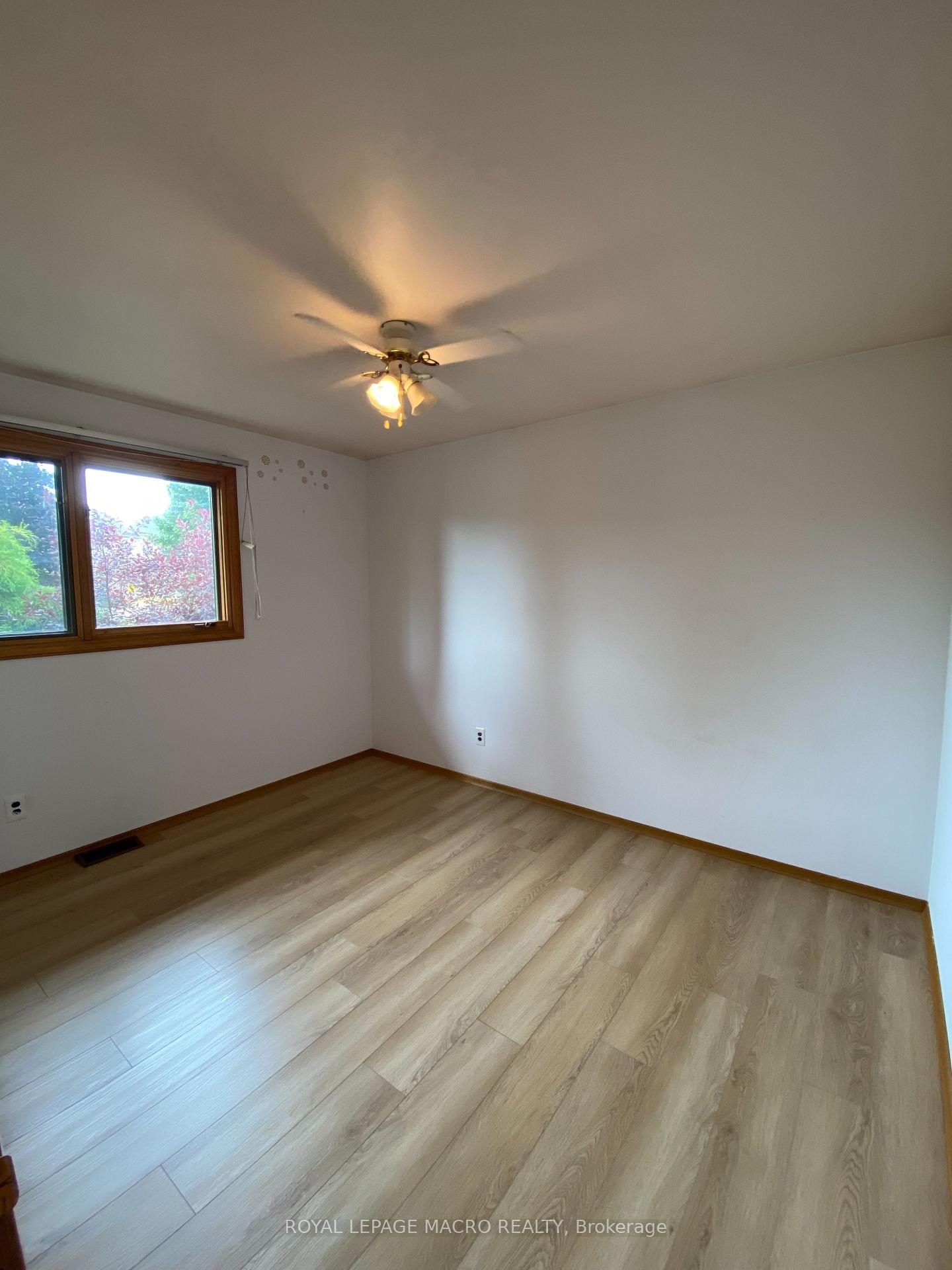 Photo 11 of 277 Pottruff Road, Brant, Paris — HOMEH
