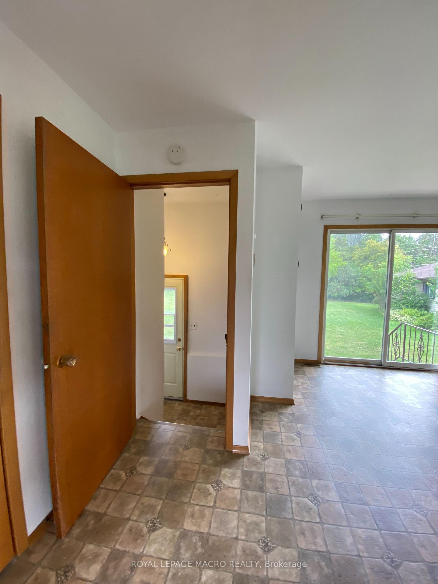 Photo 20 of 277 Pottruff Road, Brant, Paris — HOMEH