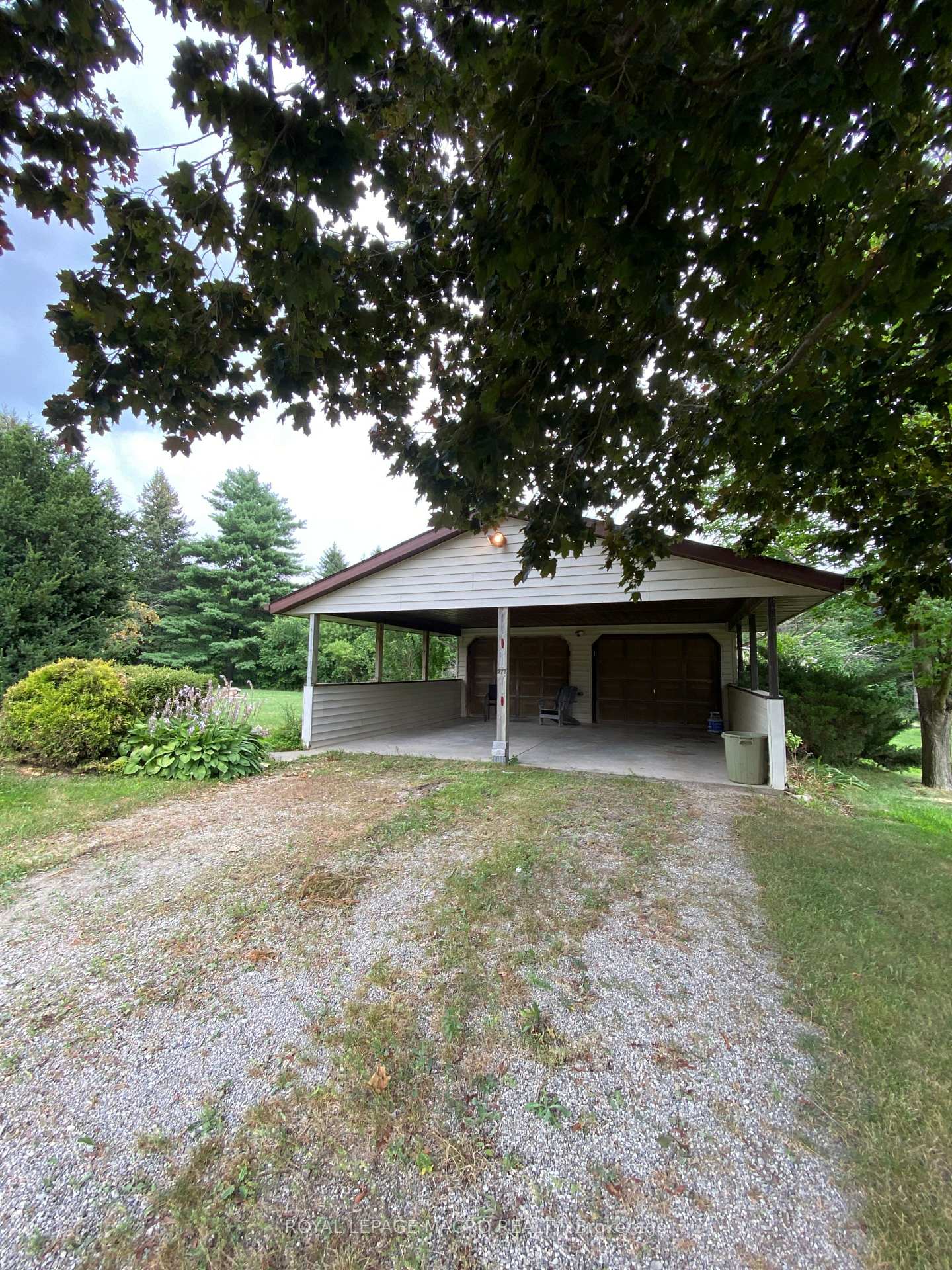 Photo 24 of 277 Pottruff Road, Brant, Paris — HOMEH