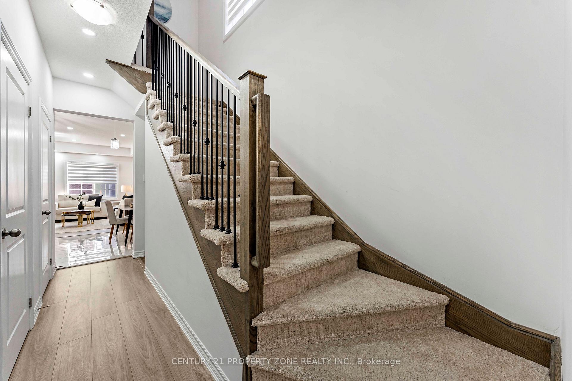 Photo 15 of 19 Elsegood Drive, Guelph, Kortright East — HOMEH