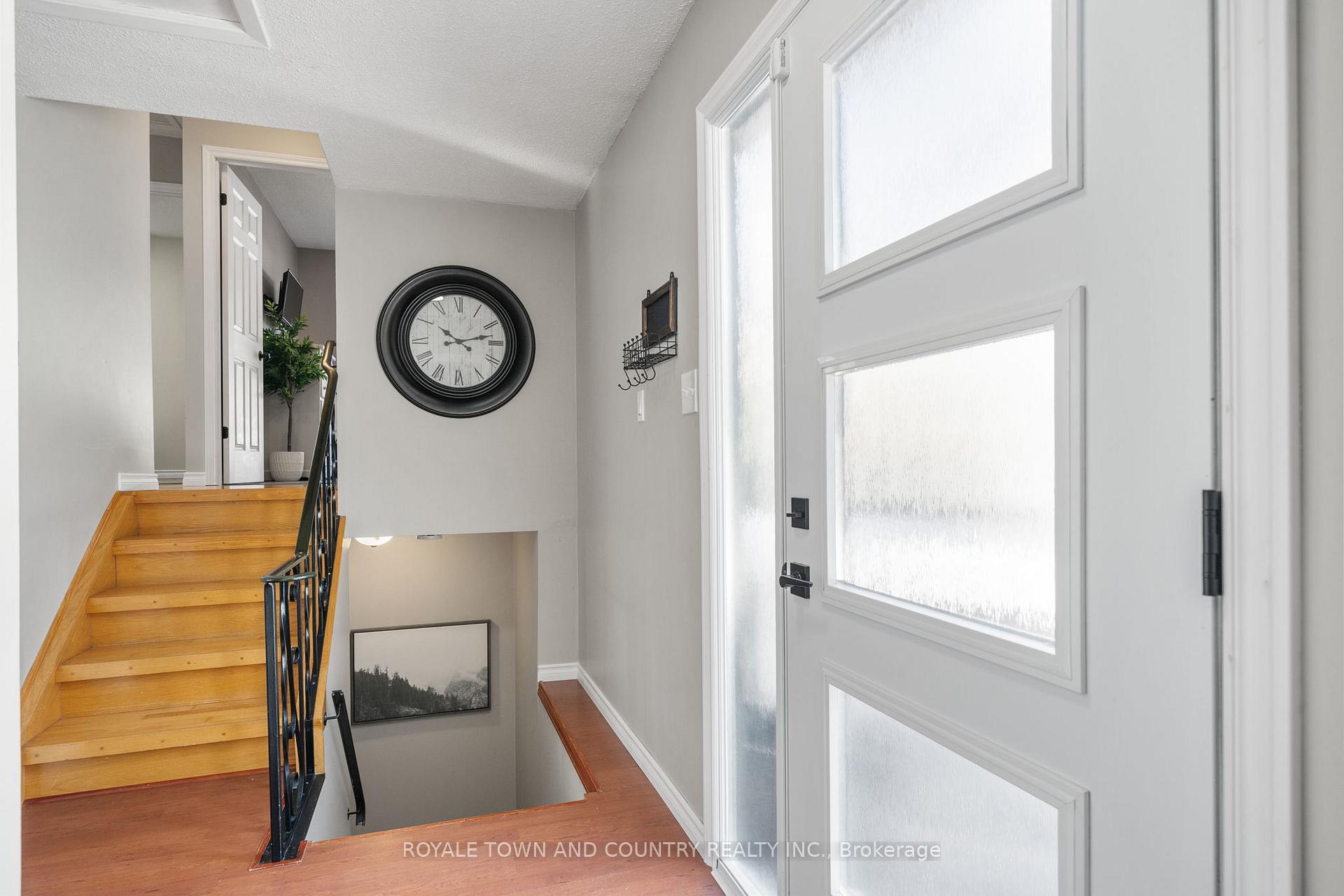 Photo 3 of 1672 Redwood Drive, Peterborough, Monaghan Ward 2 — HOMEH