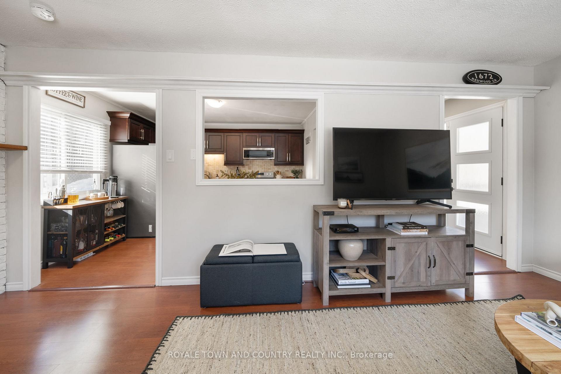 Photo 7 of 1672 Redwood Drive, Peterborough, Monaghan Ward 2 — HOMEH