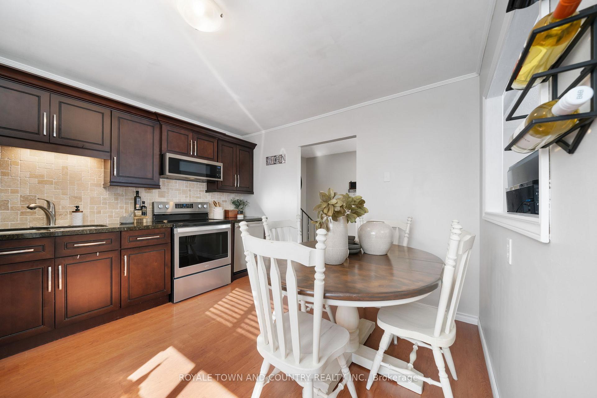 Photo 10 of 1672 Redwood Drive, Peterborough, Monaghan Ward 2 — HOMEH