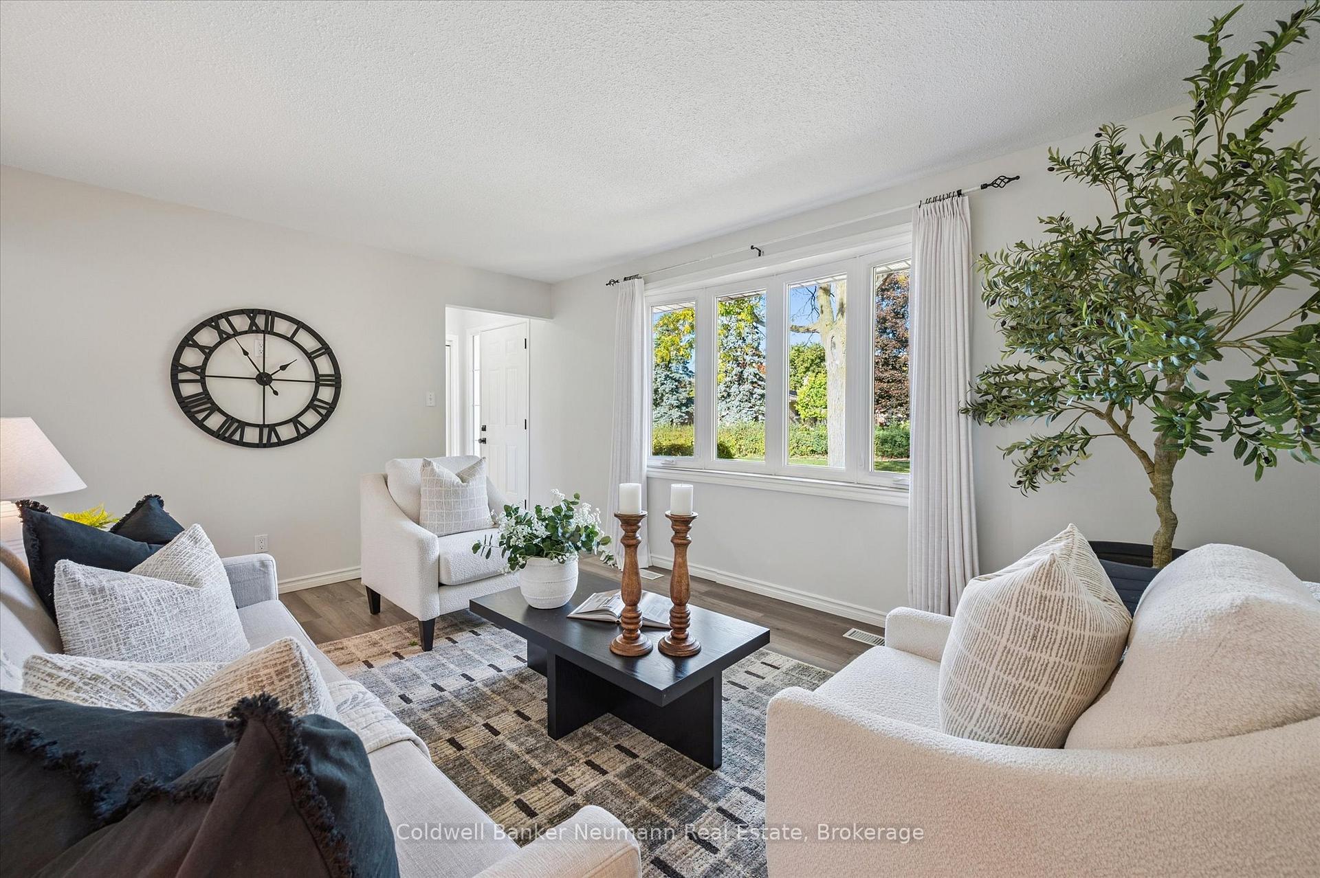 Photo 4 of 26 Upton Crescent, Guelph, Grange Road — HOMEH