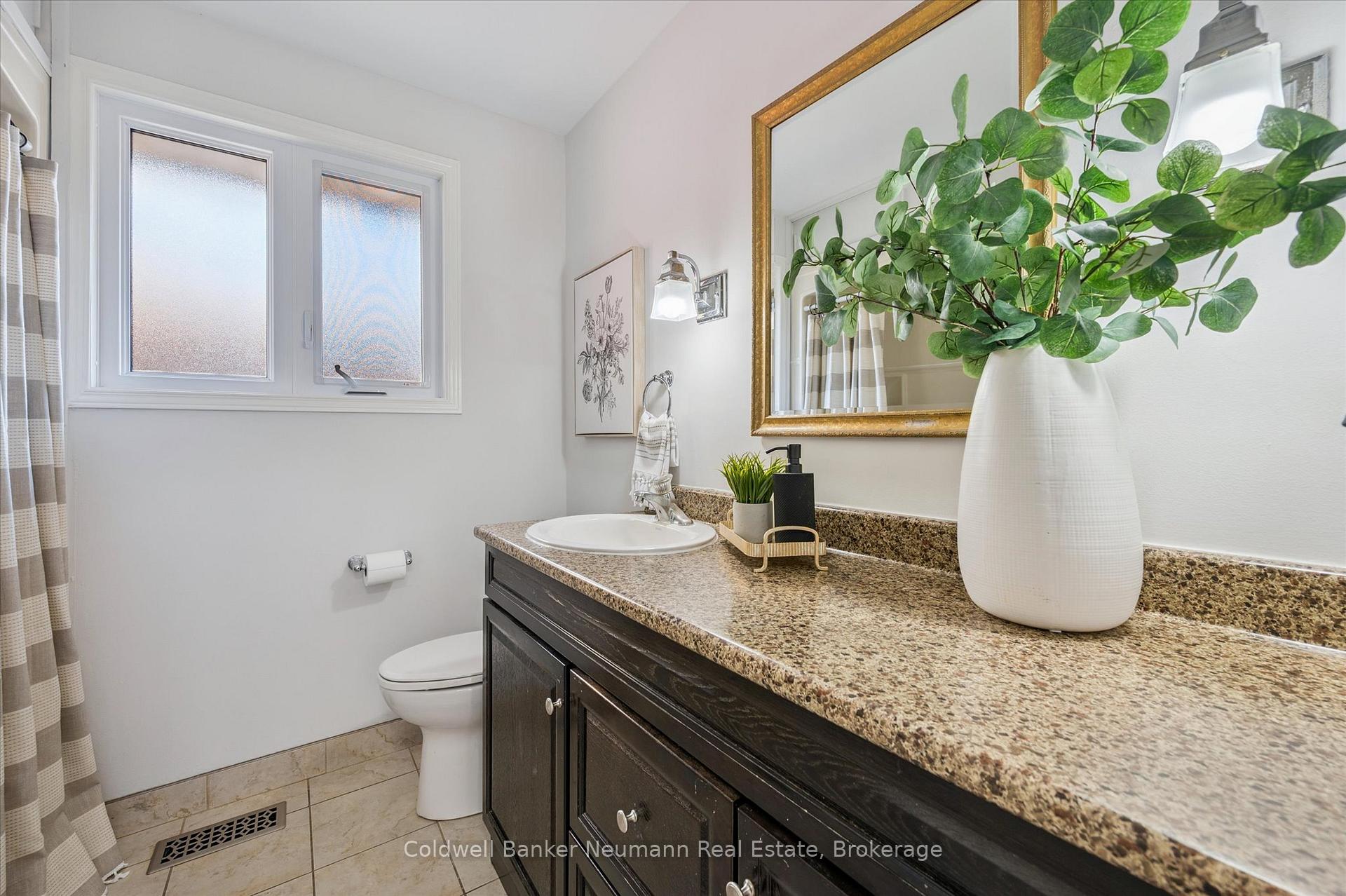 Photo 12 of 26 Upton Crescent, Guelph, Grange Road — HOMEH