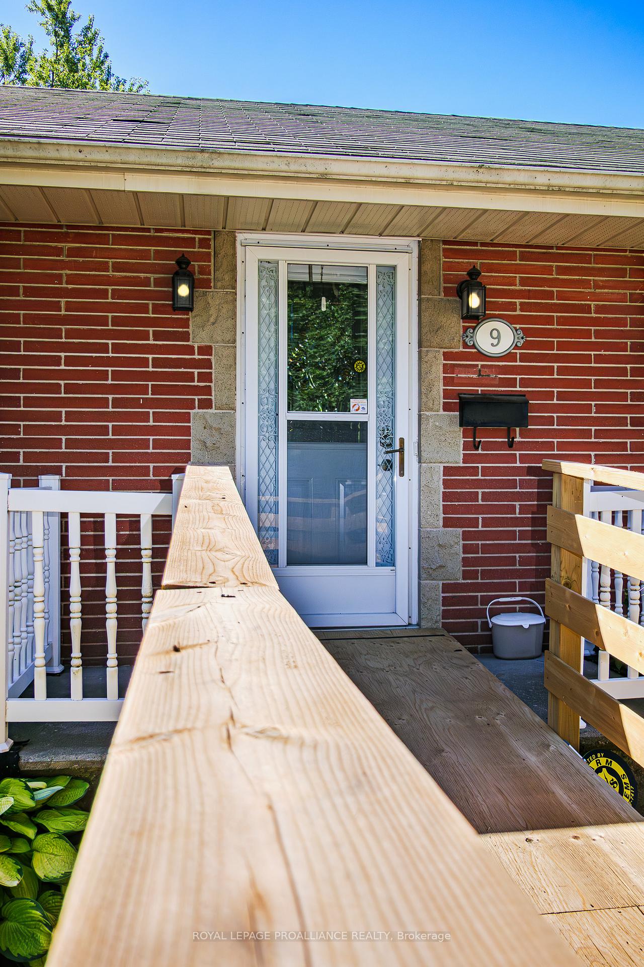Photo 3 of 9 Maple Drive, Belleville, Belleville Ward — HOMEH