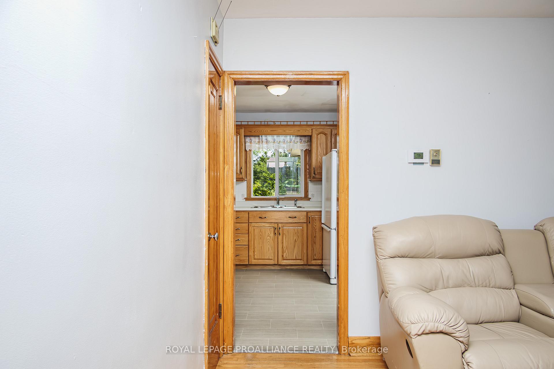 Photo 11 of 9 Maple Drive, Belleville, Belleville Ward — HOMEH