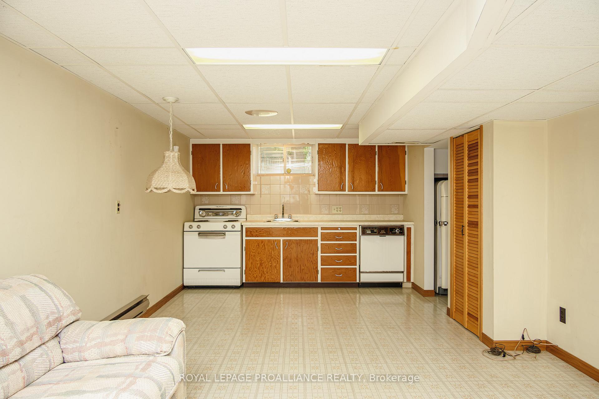 Photo 30 of 9 Maple Drive, Belleville, Belleville Ward — HOMEH