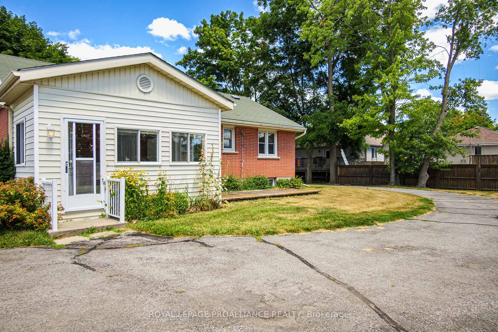 Photo 34 of 9 Maple Drive, Belleville, Belleville Ward — HOMEH