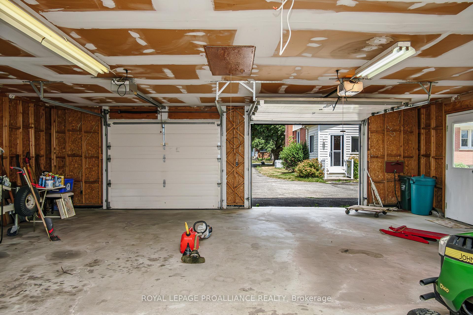 Photo 41 of 9 Maple Drive, Belleville, Belleville Ward — HOMEH