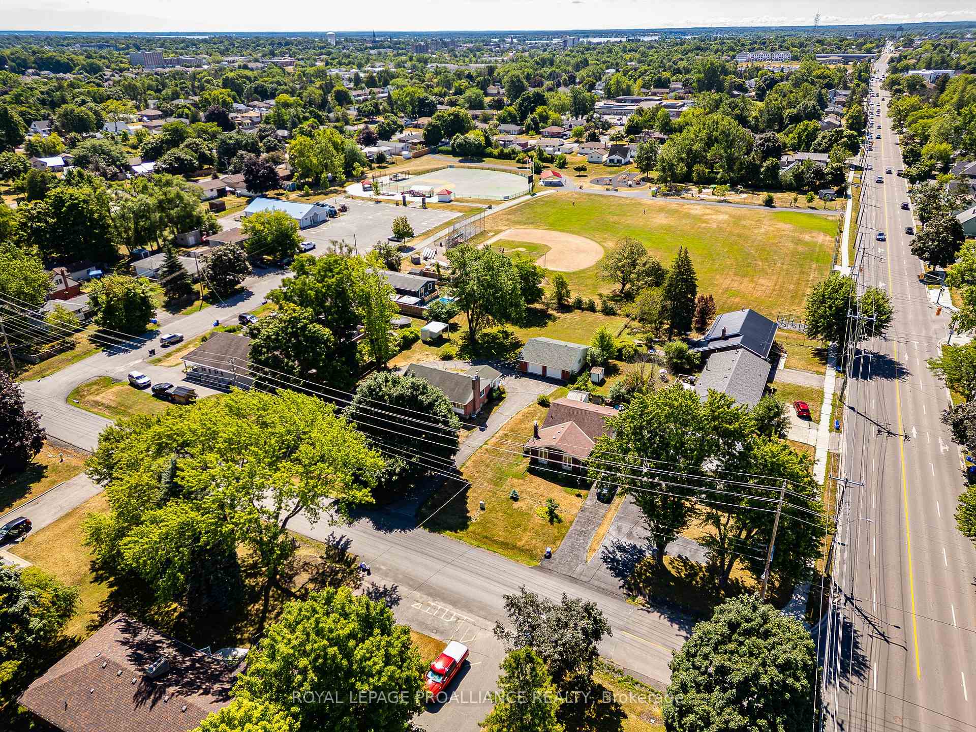 Photo 46 of 9 Maple Drive, Belleville, Belleville Ward — HOMEH
