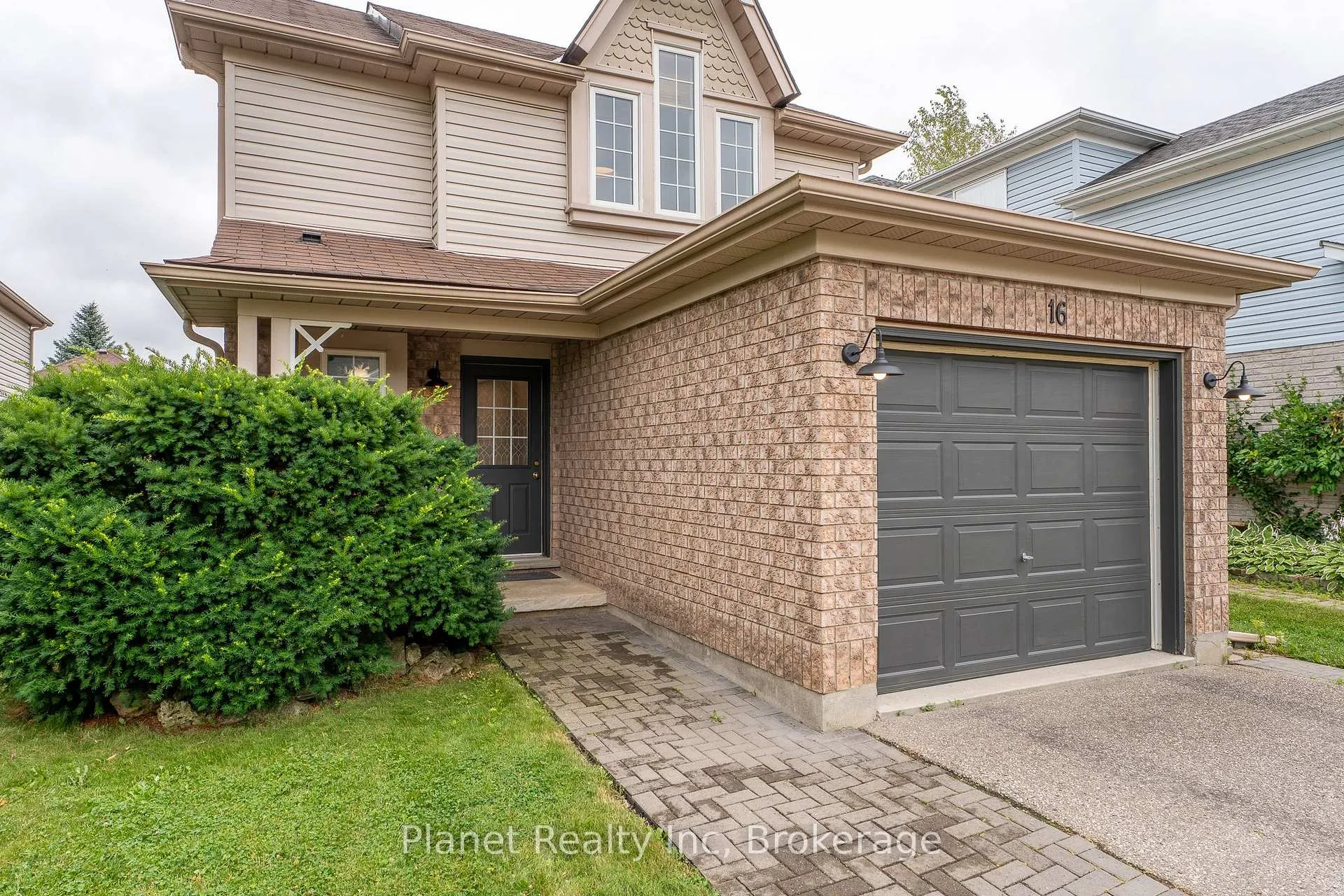 Photo 2 of 16 Southcreek Trail, Guelph, Kortright West — HOMEH