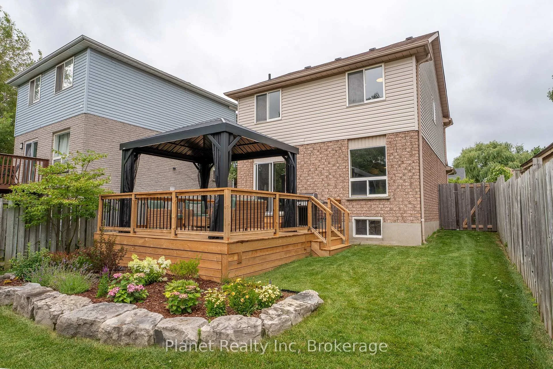 Photo 3 of 16 Southcreek Trail, Guelph, Kortright West — HOMEH
