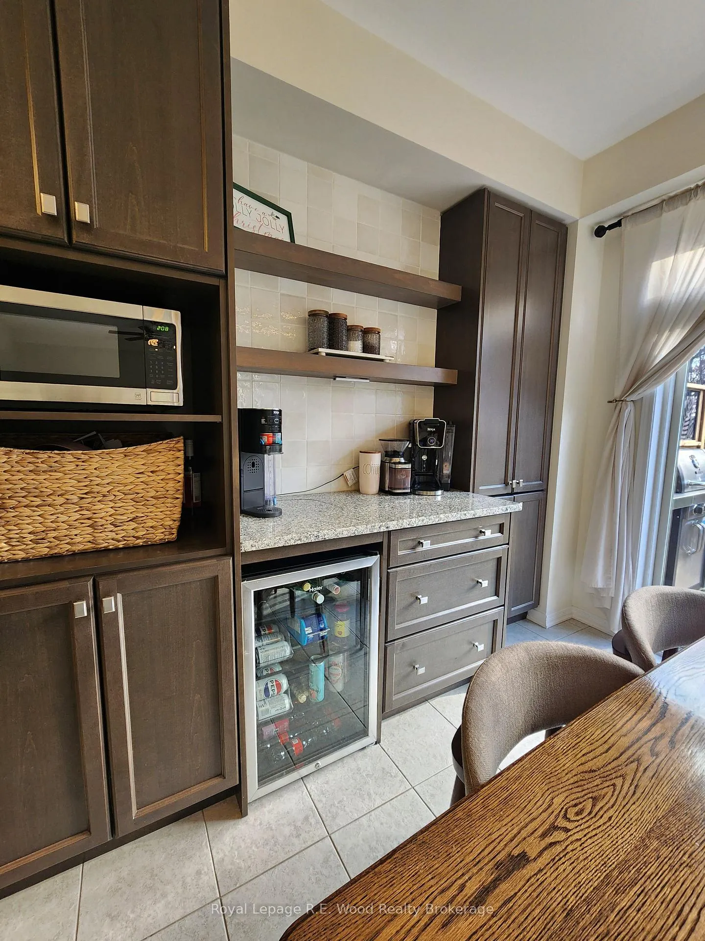 Photo 7 of 93 Cactus Crescent, Hamilton, Stoney Creek Mountain — HOMEH