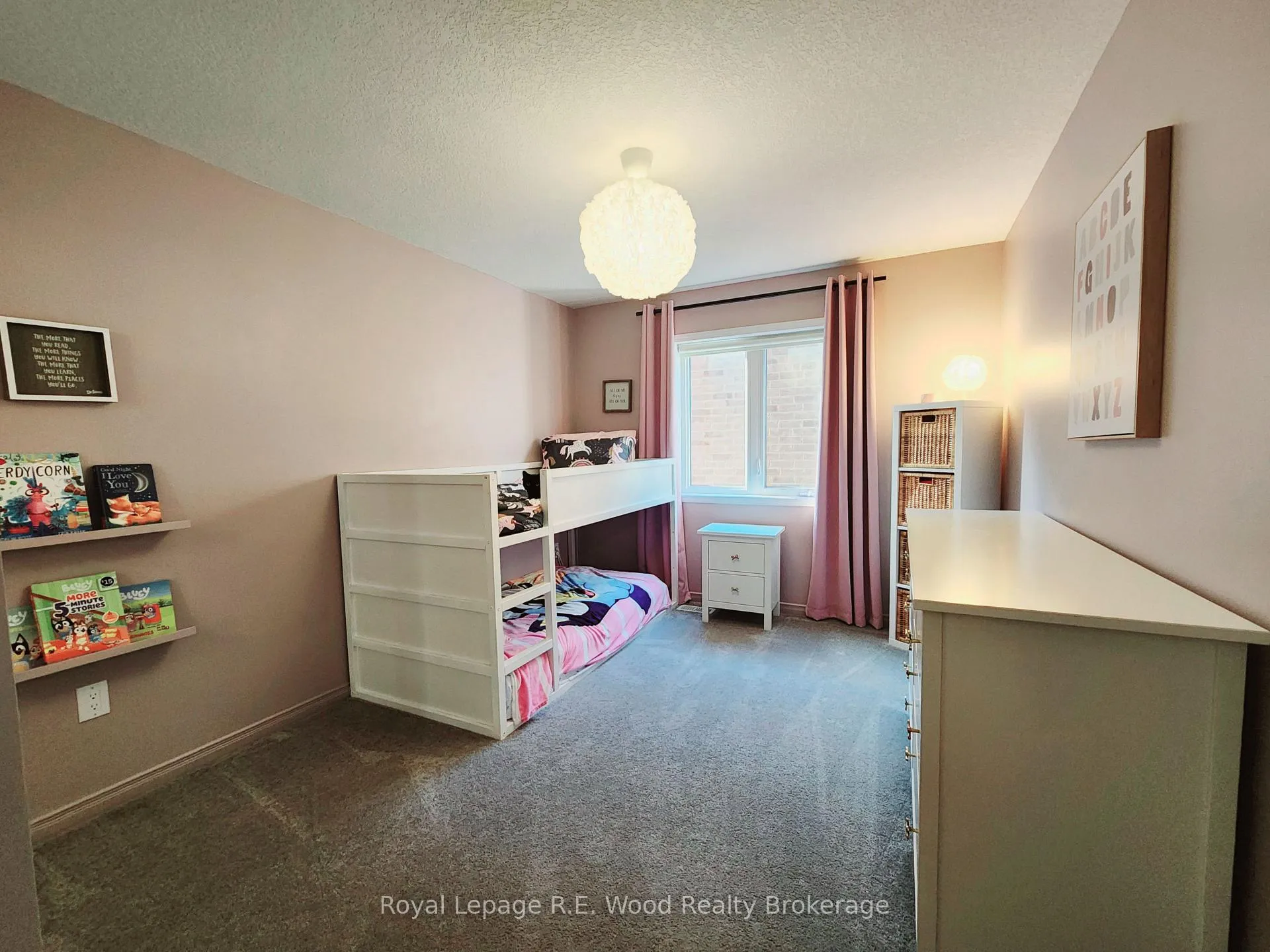 Photo 13 of 93 Cactus Crescent, Hamilton, Stoney Creek Mountain — HOMEH