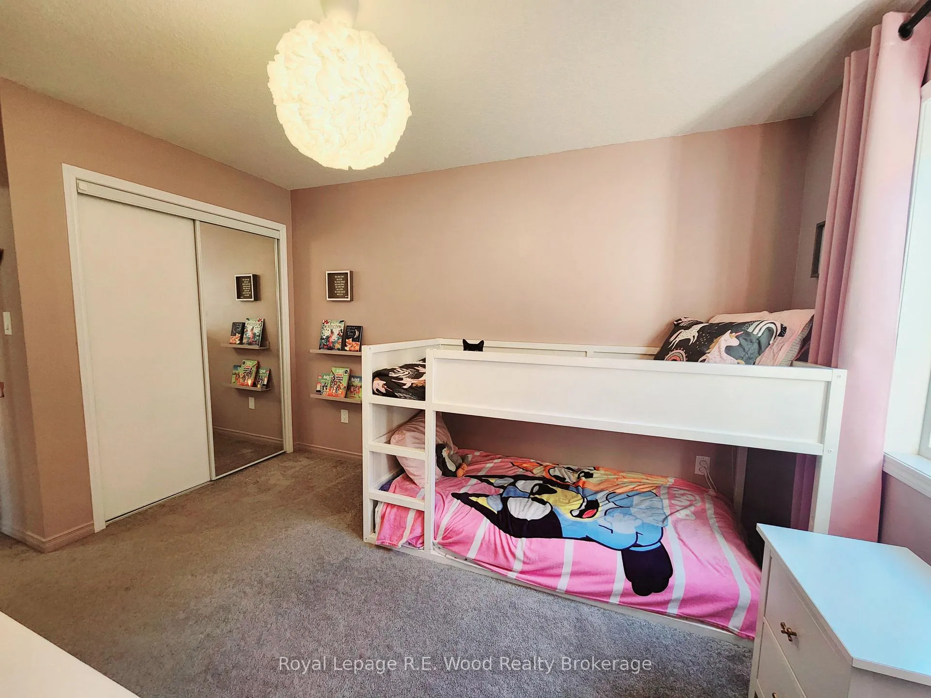 Photo 14 of 93 Cactus Crescent, Hamilton, Stoney Creek Mountain — HOMEH