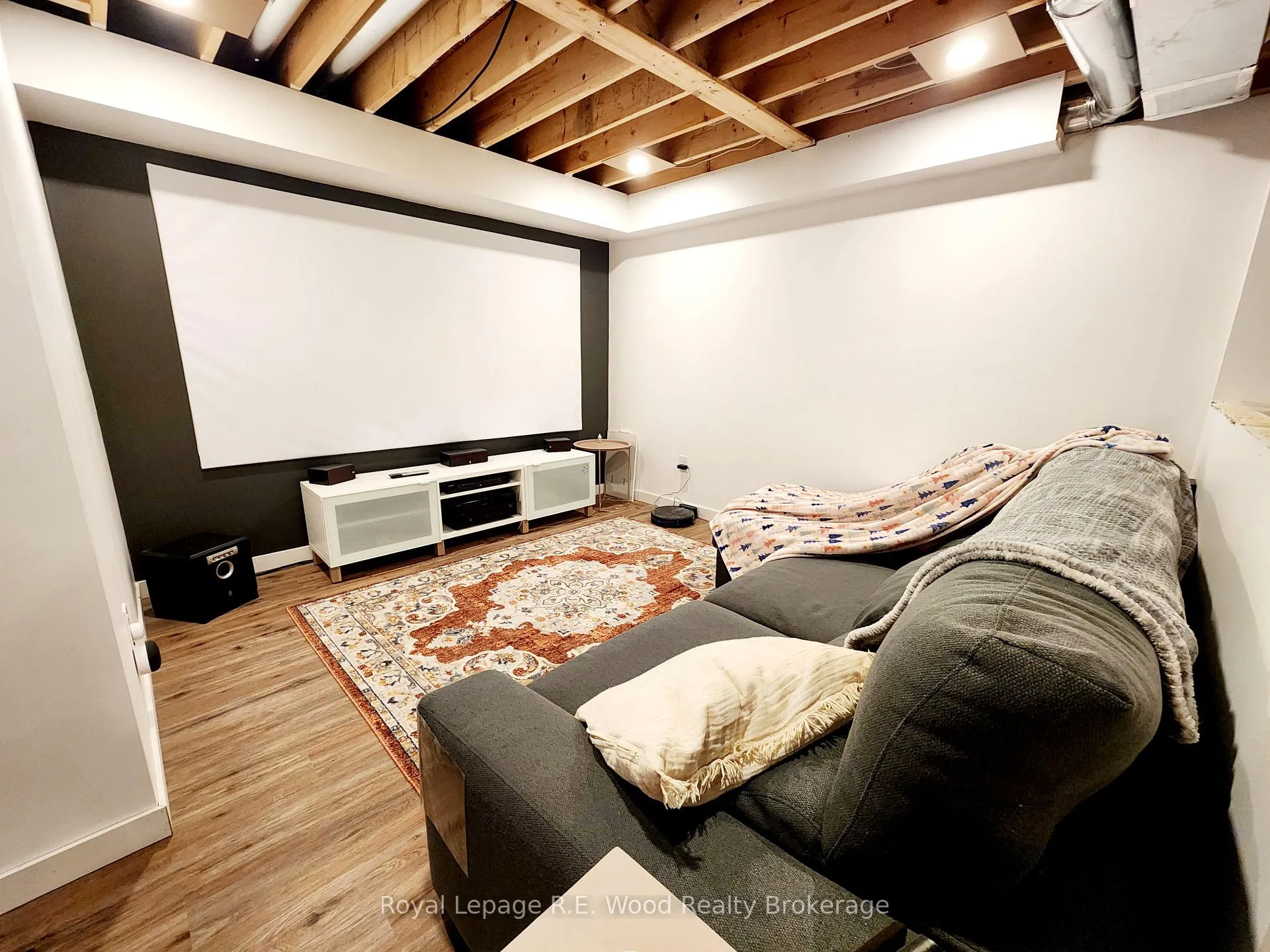 Photo 25 of 93 Cactus Crescent, Hamilton, Stoney Creek Mountain — HOMEH