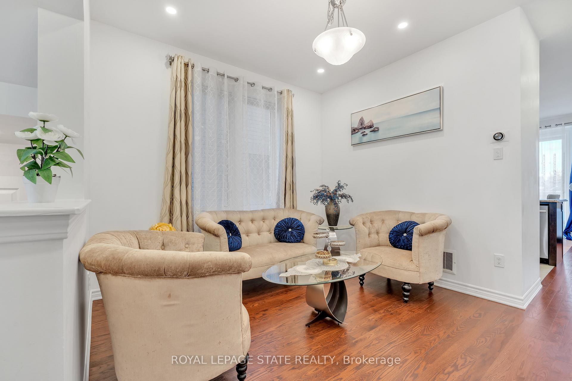Photo 7 of 1519 Farmstead Drive, Milton, Ford — HOMEH