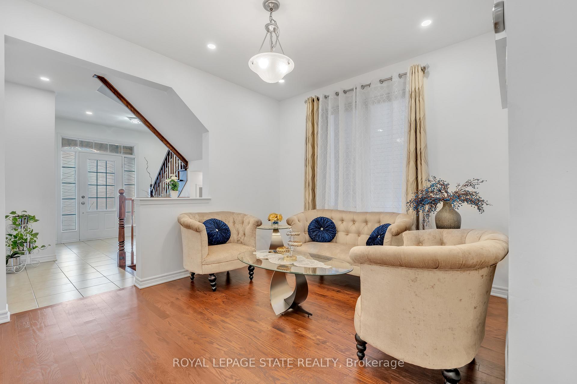 Photo 8 of 1519 Farmstead Drive, Milton, Ford — HOMEH