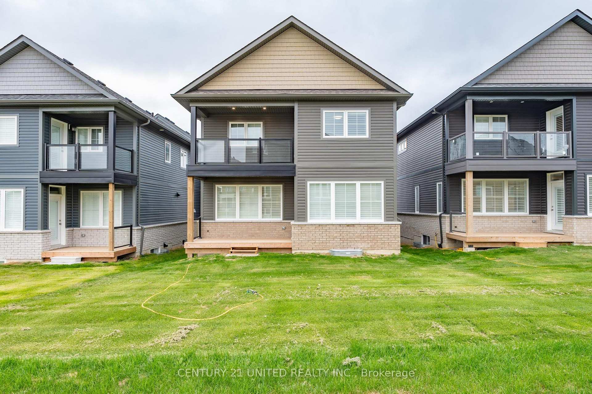 Photo 4 of 323 Mullighan Gardens, Peterborough, Monaghan Ward 2 — HOMEH