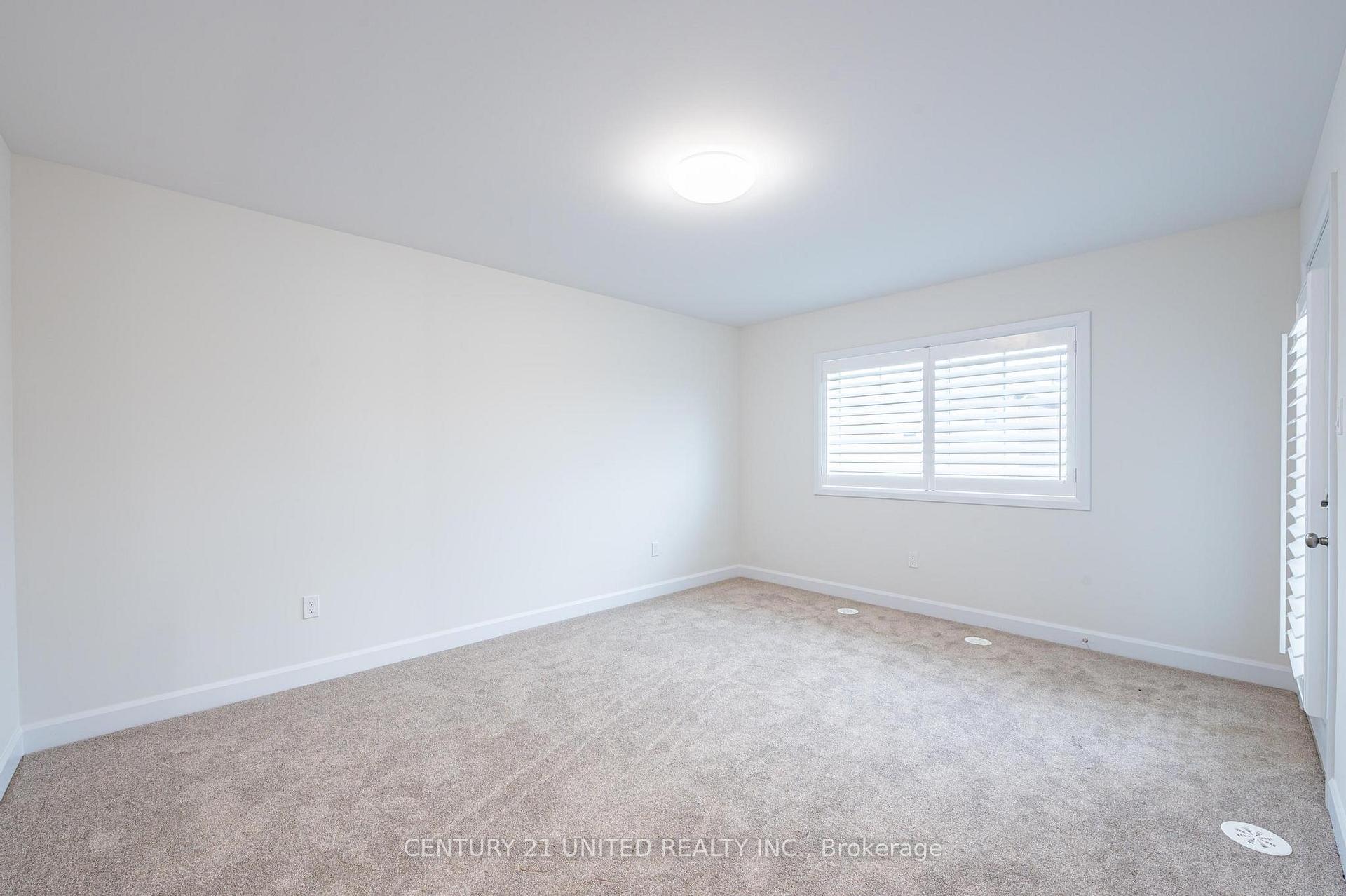 Photo 28 of 323 Mullighan Gardens, Peterborough, Monaghan Ward 2 — HOMEH