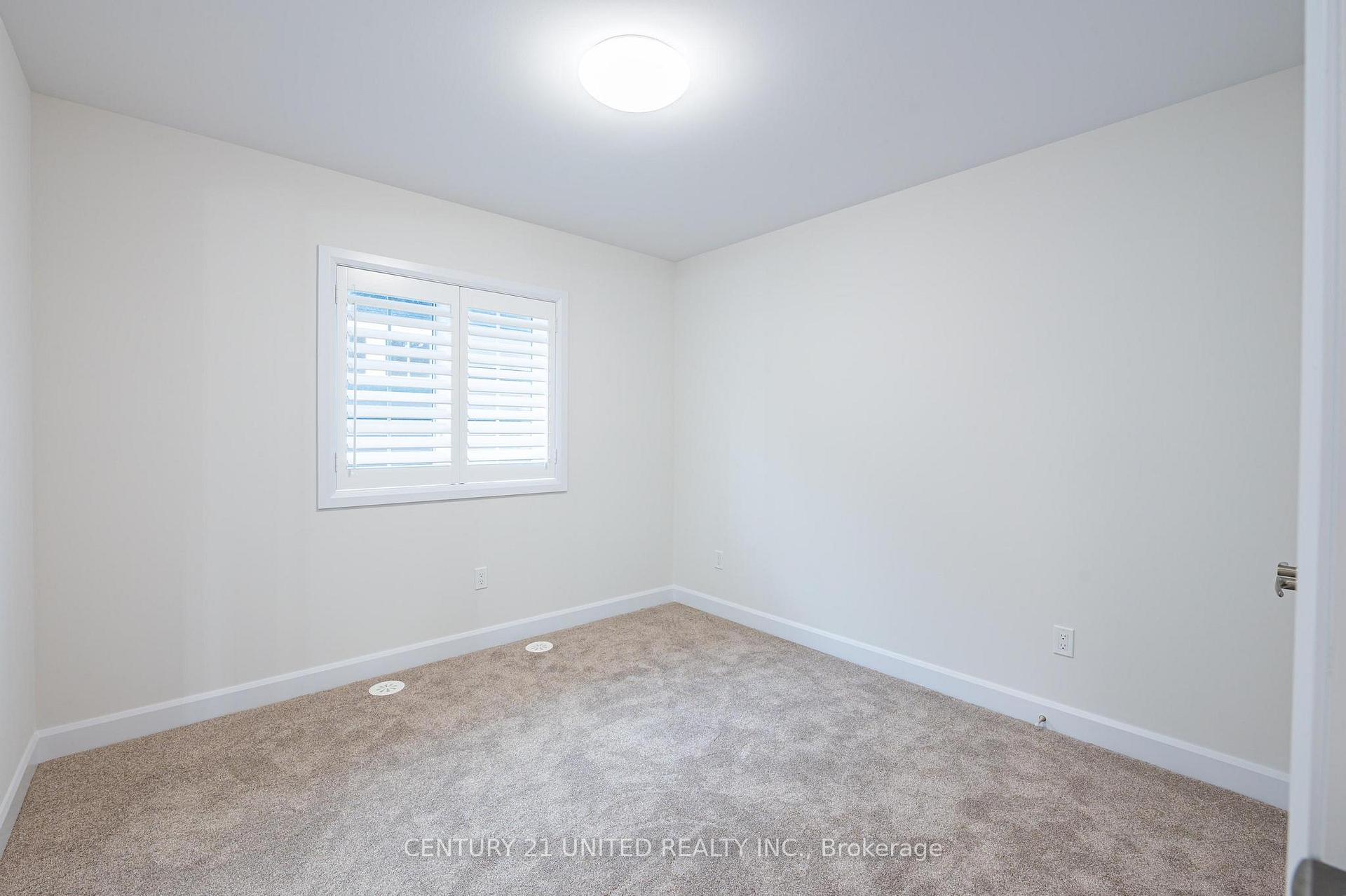Photo 31 of 323 Mullighan Gardens, Peterborough, Monaghan Ward 2 — HOMEH