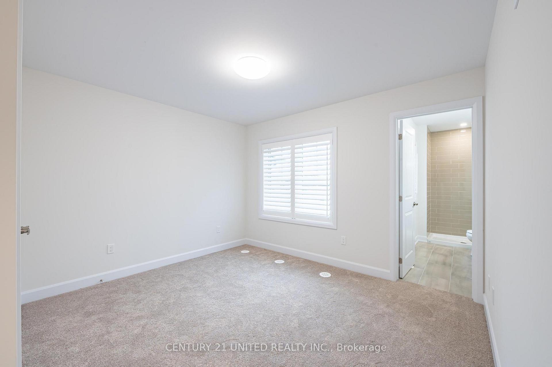 Photo 36 of 323 Mullighan Gardens, Peterborough, Monaghan Ward 2 — HOMEH