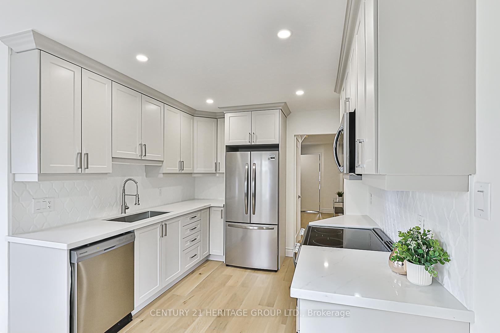 Photo 13 of 35 Buchanan Crescent, Aurora, Aurora Village — HOMEH