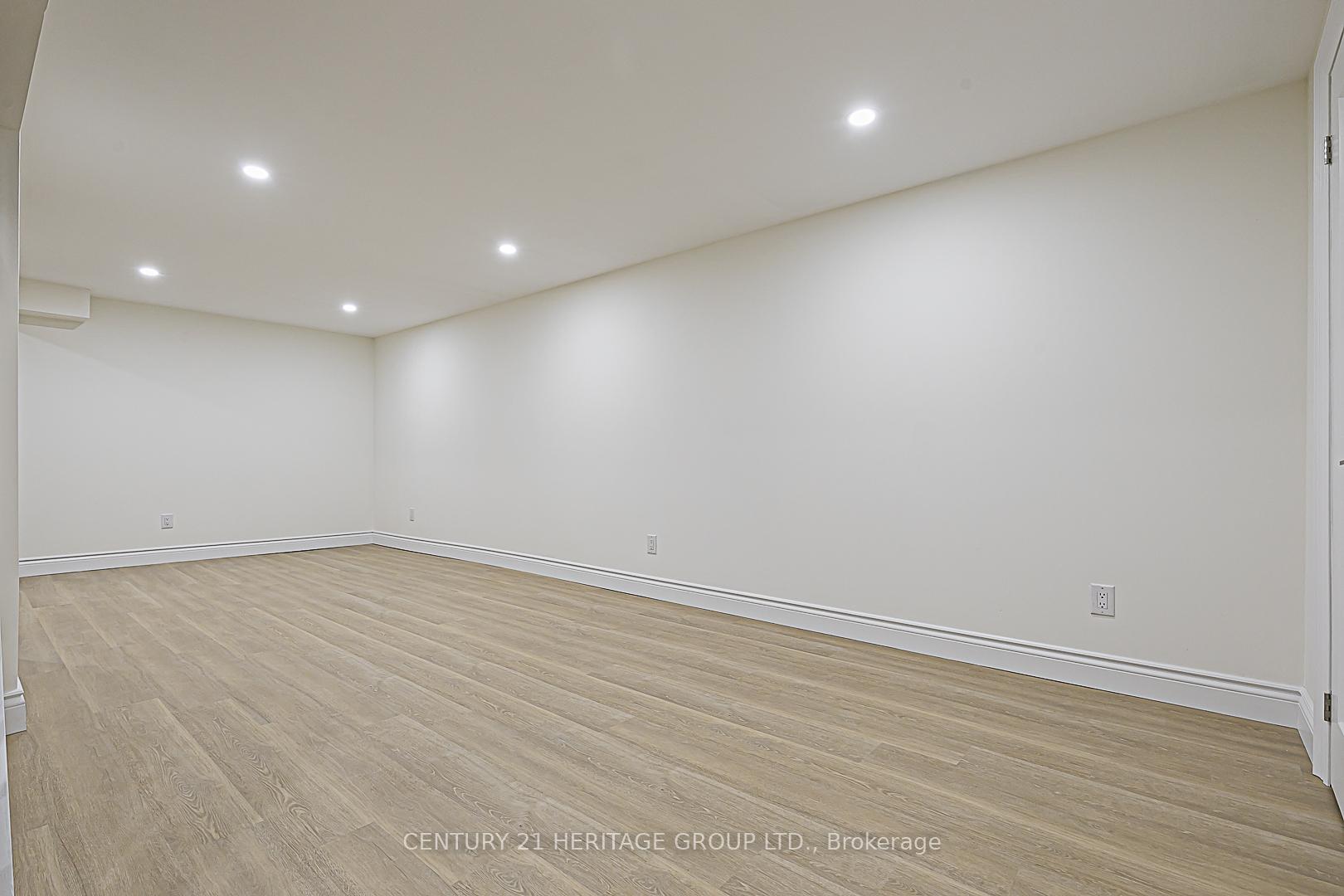 Photo 36 of 35 Buchanan Crescent, Aurora, Aurora Village — HOMEH
